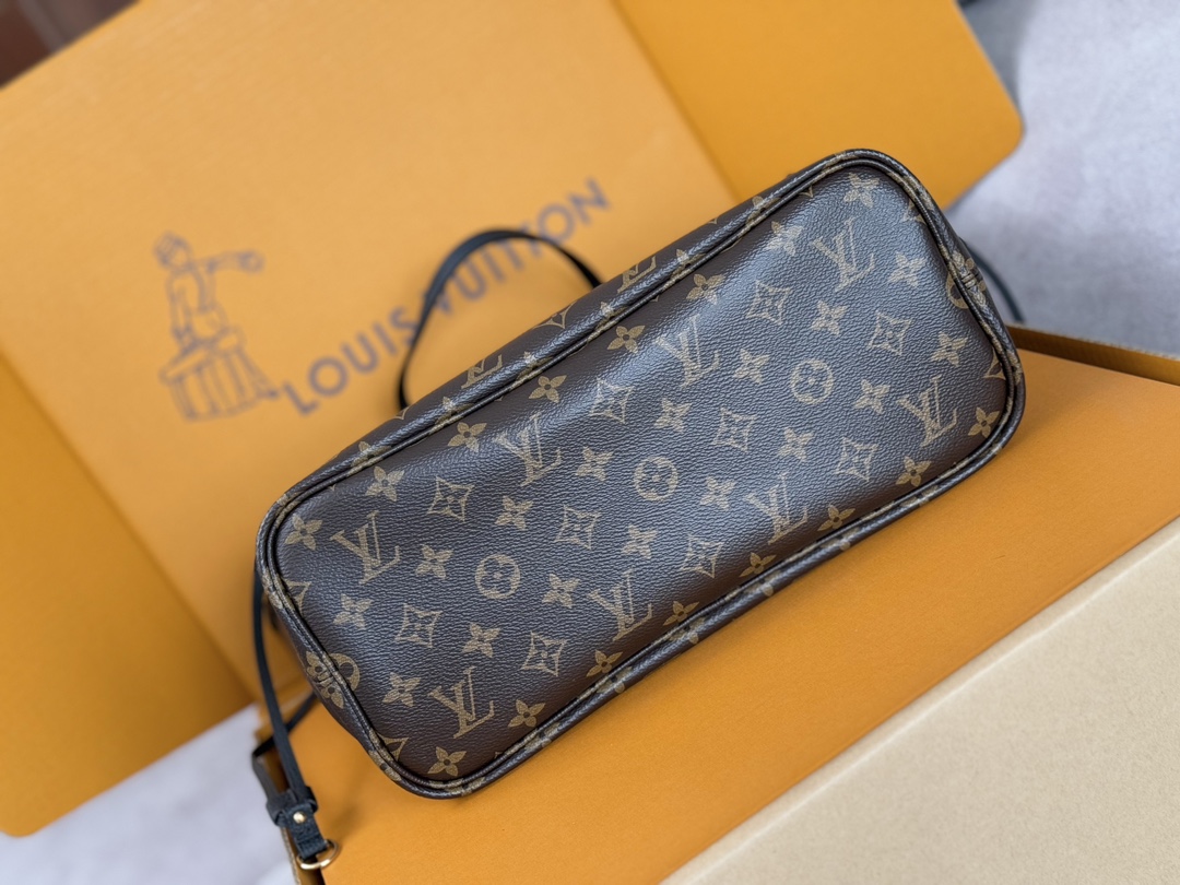 Louis Vuitton Neverfull MM Damier Azur Canvas Tote Bag - Image 5