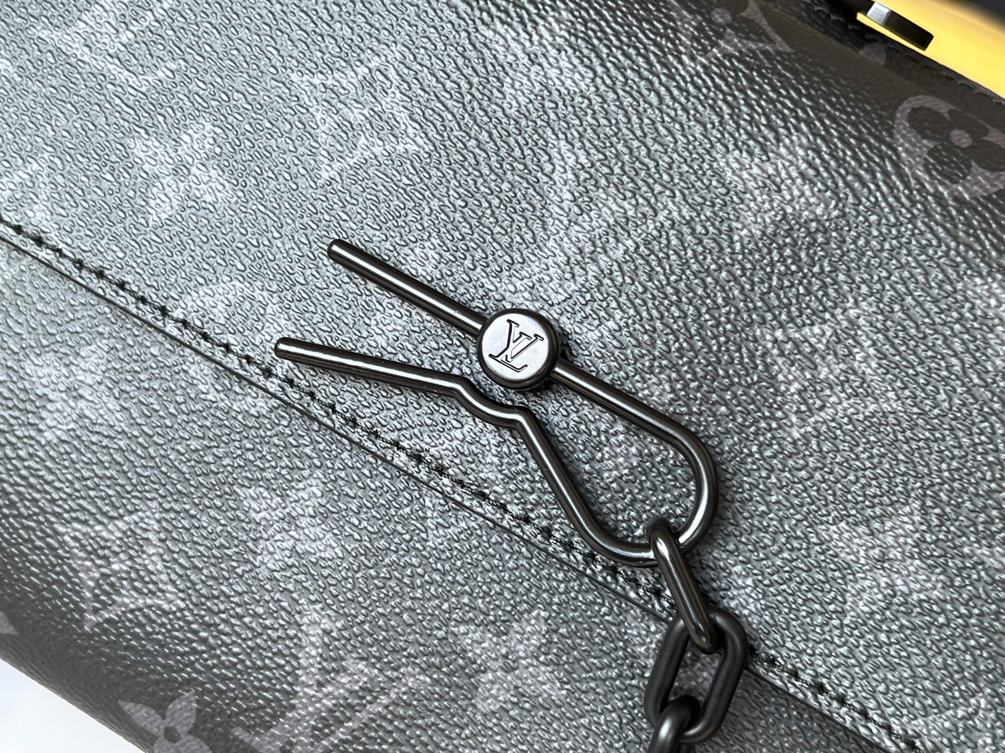 Louis Vuitton Steamer Messenger Bag M46795 in Black Pattern - Image 5