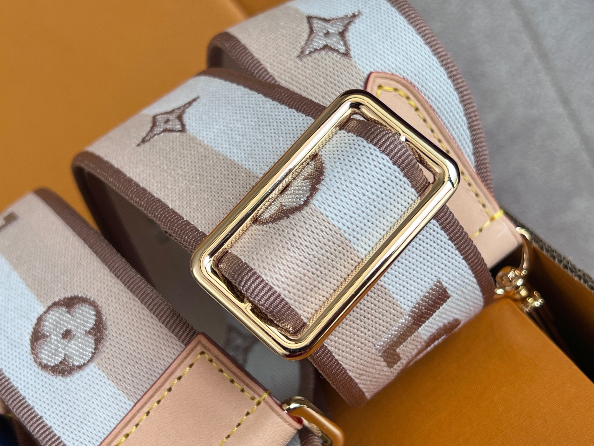 Louis Vuitton Speedy Bandoulière 20 Monogram Crossbody Bag M46222 - Image 5