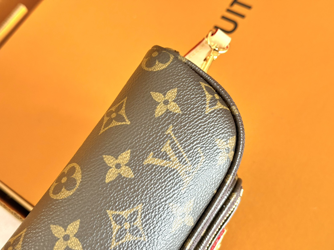 Louis Vuitton x Takashi Murakami Mini Bumbag in Cherry Monogram Canvas - Image 5