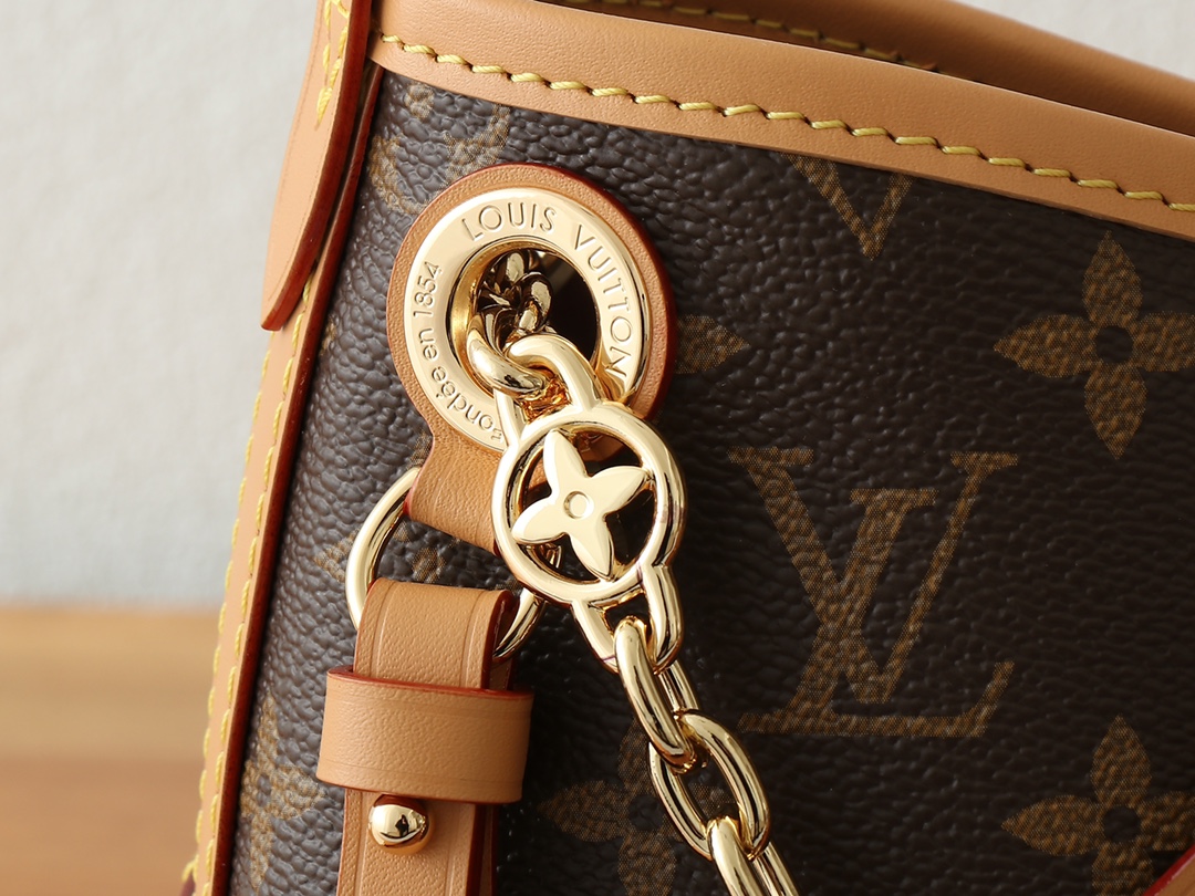 Louis Vuitton CarryAll BB Monogram Canvas Handbag - Image 5