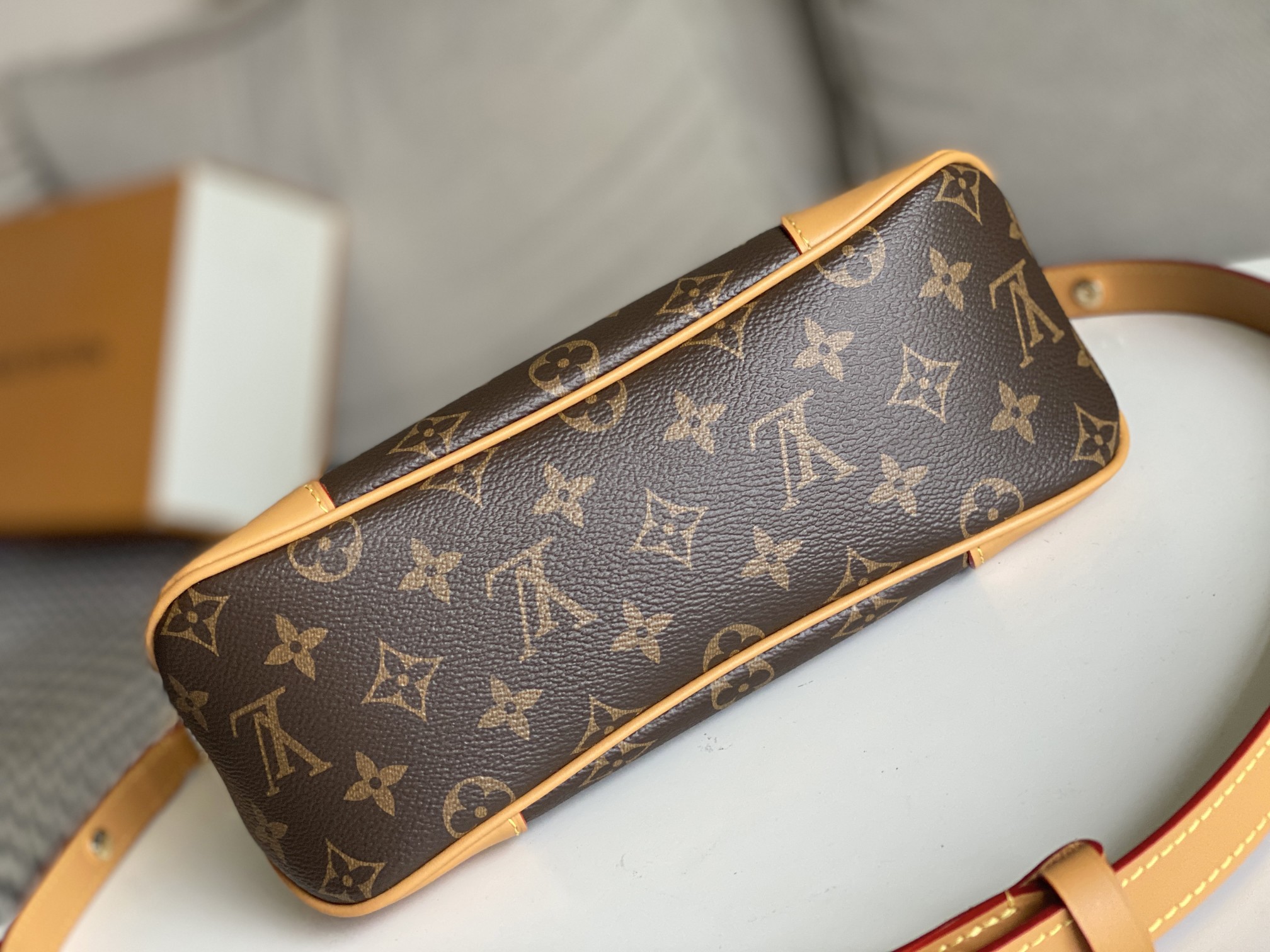 Louis Vuitton Boulogne Shoulder Bag - Image 5