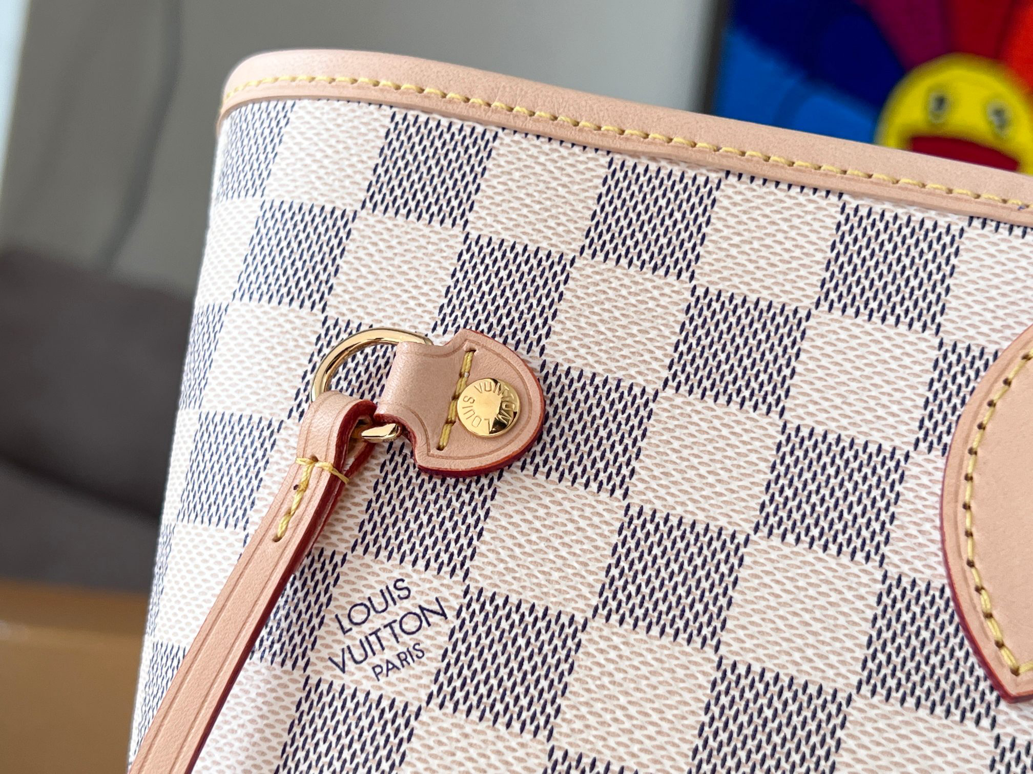 Louis Vuitton Neverfull Classic Shopping Tote with Removable Zipper Pouch - Image 5