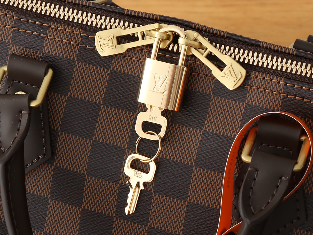 Speedy Bandoulière 30 Handbag in Damier Ebene Canvas - Image 5
