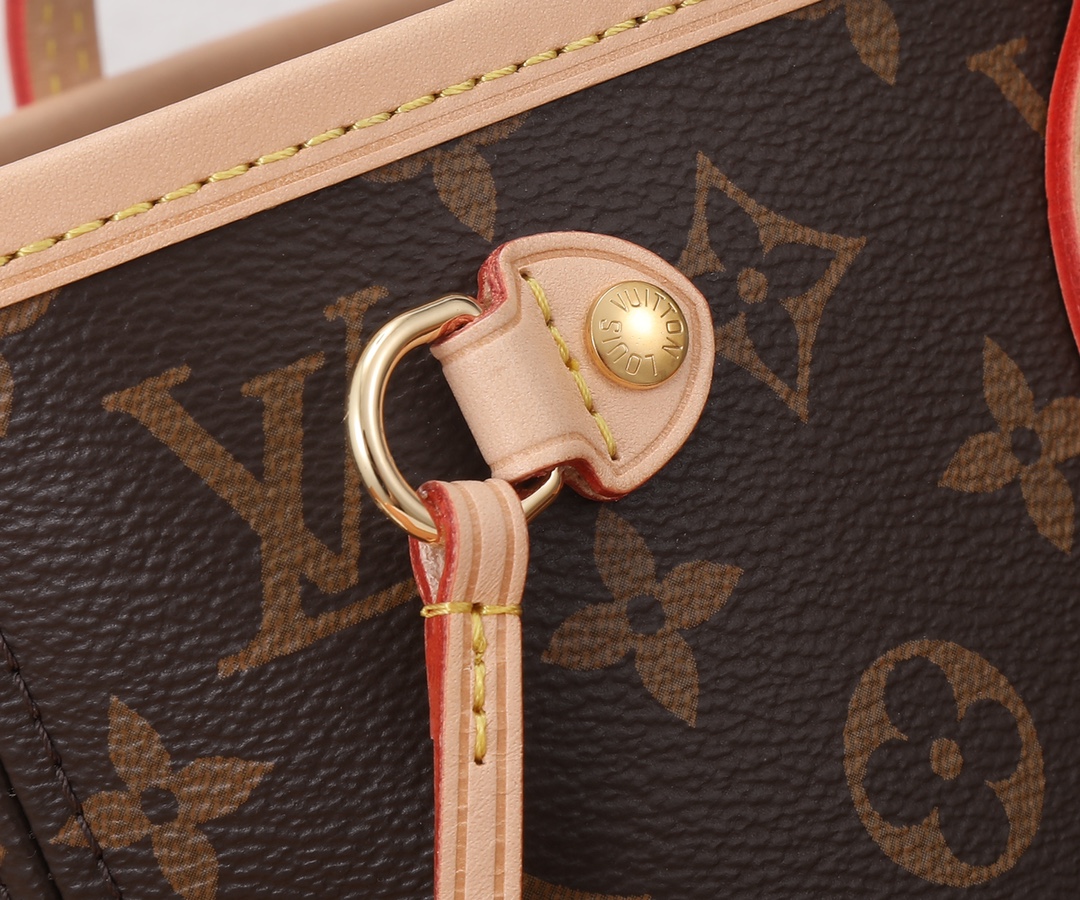 Neverfull Small Tote Bag in Damier Azur Canvas - Image 5