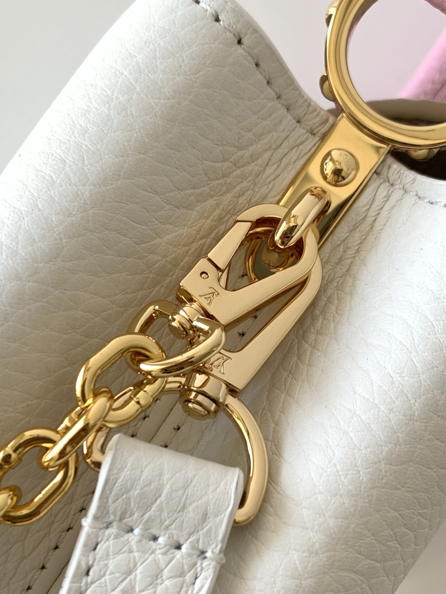 Louis Vuitton Capucines BB Handbag - Image 5