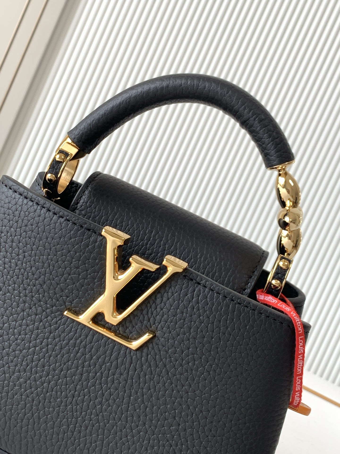 Louis Vuitton Capucines Mini Handbag in Black Taurillon Leather - Image 5