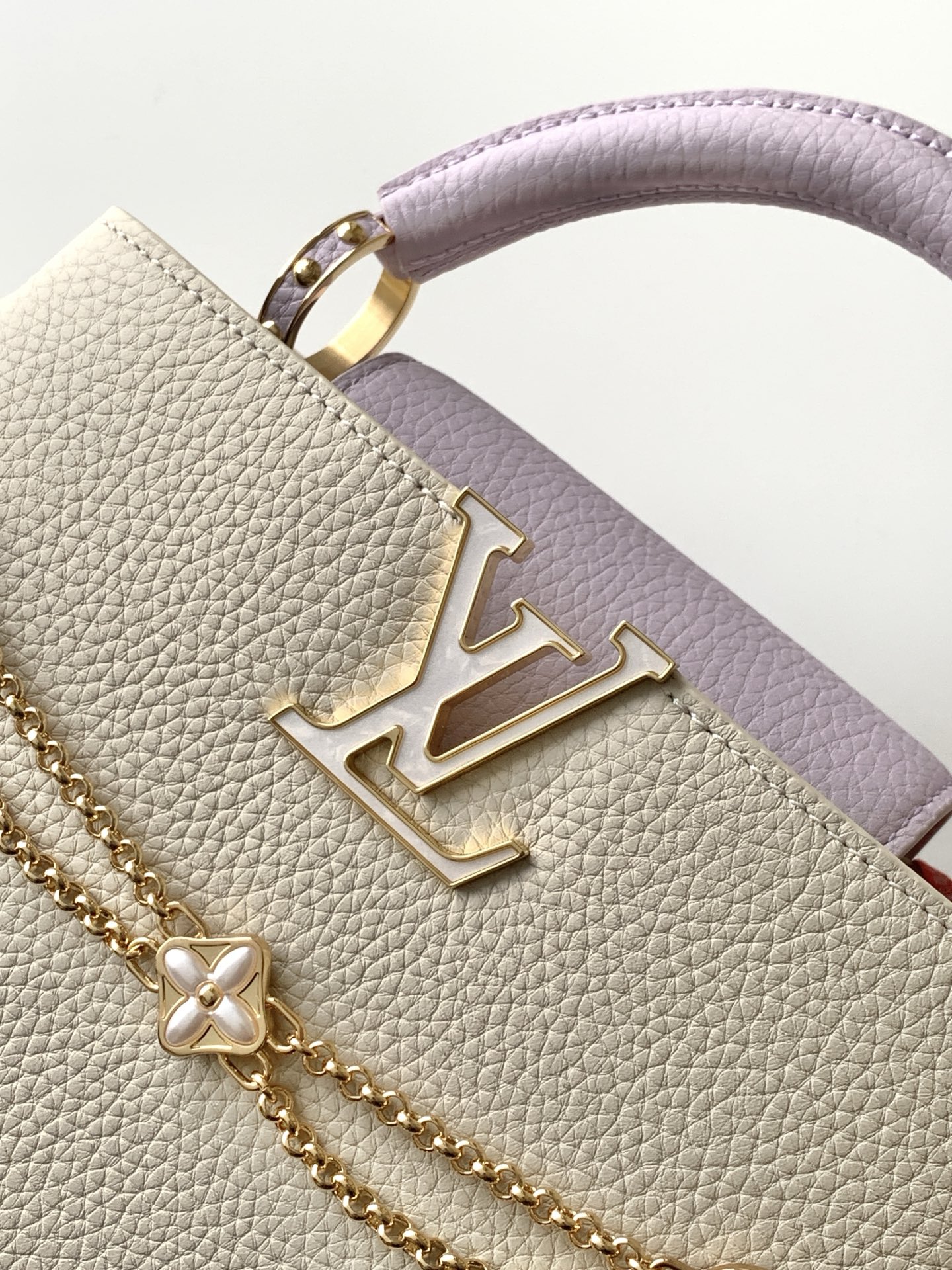 Louis Vuitton Capucines BB Handbag in Taurillon Leather - Image 5