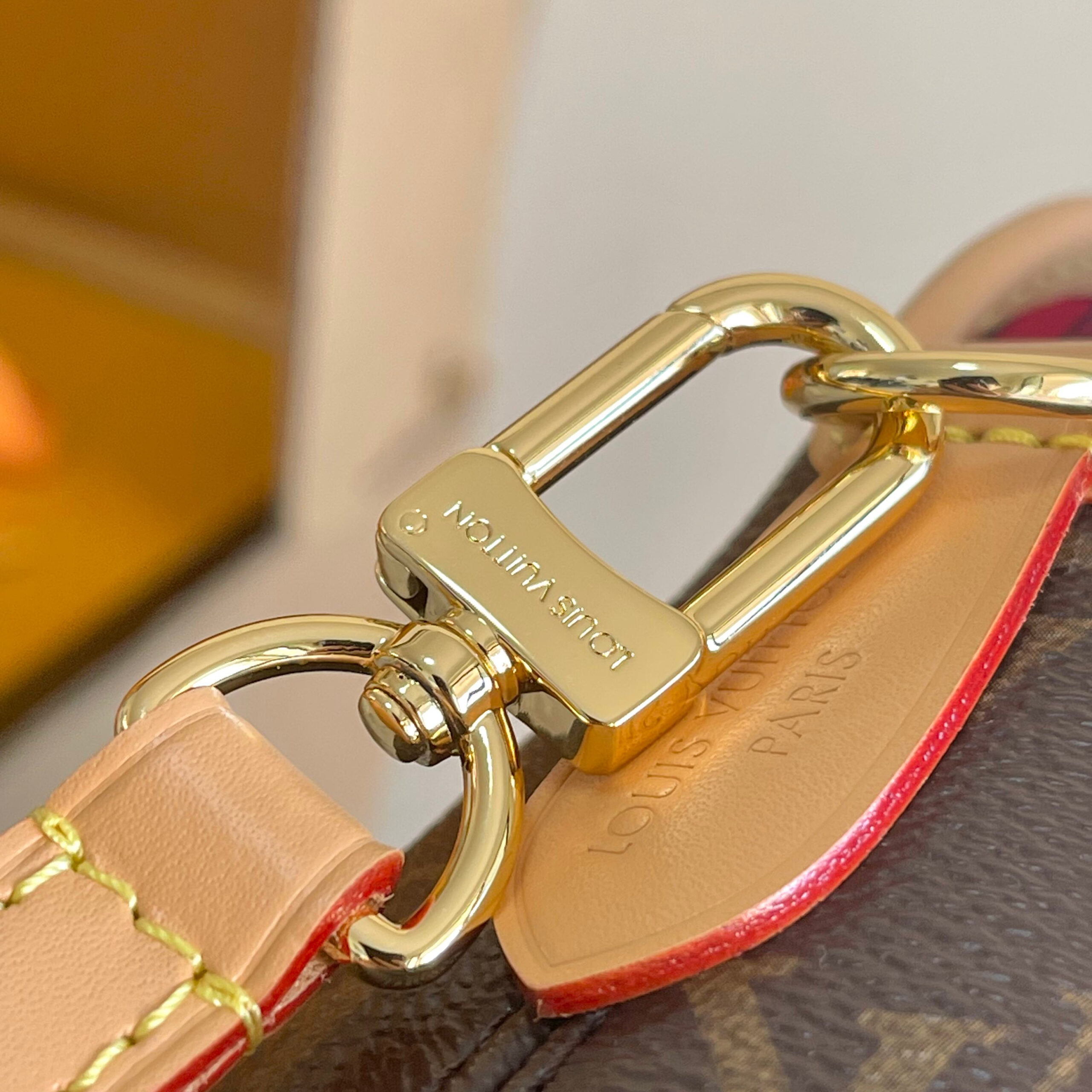 Louis Vuitton Ever More PM Monogram Canvas Handbag - Image 5
