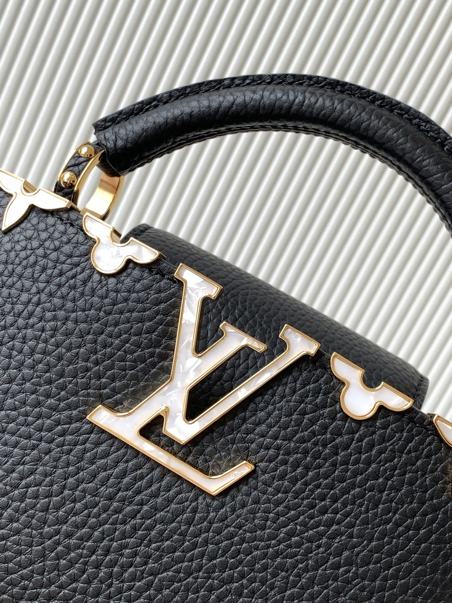 Louis Vuitton Capucines Flower Crown Handbag - Image 5