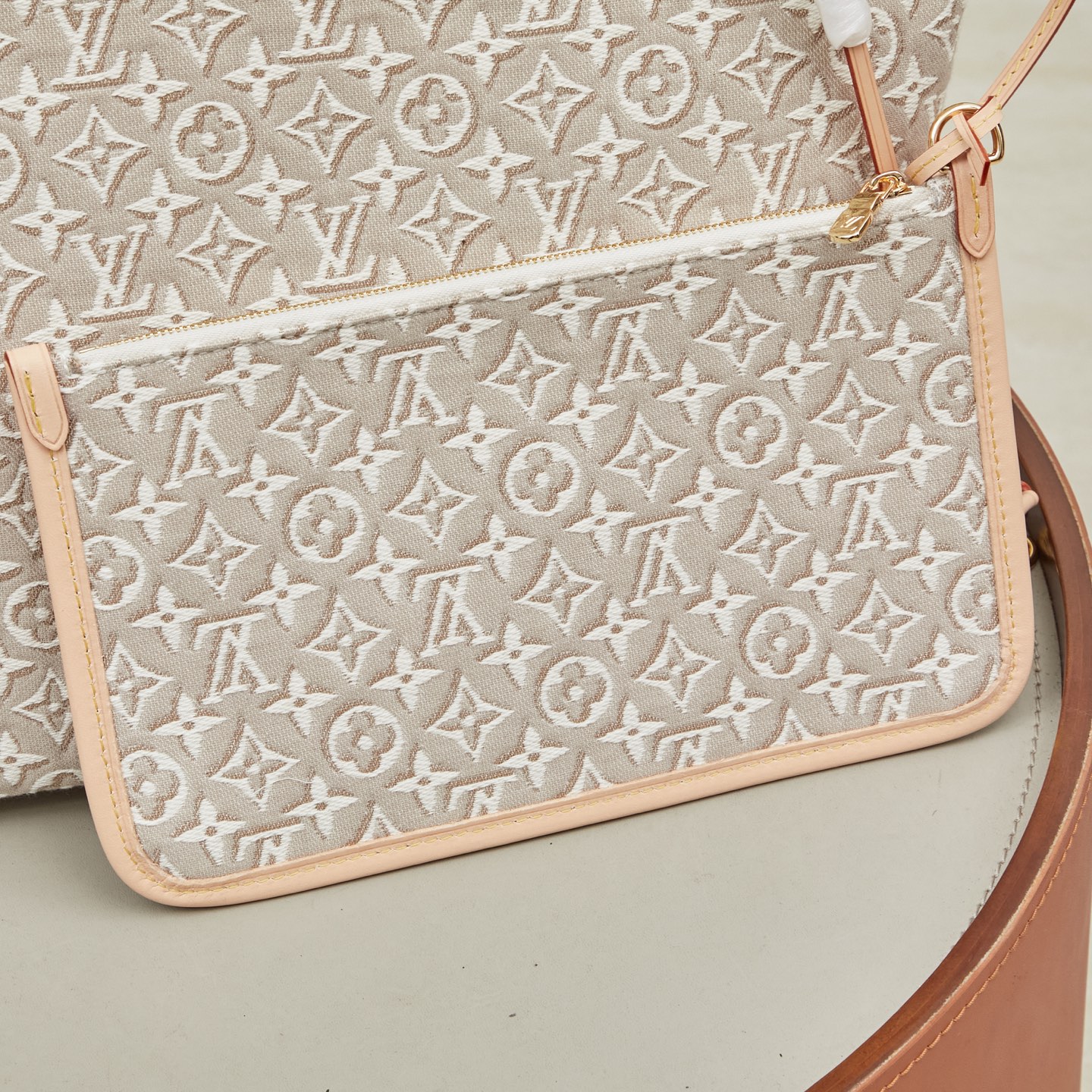 Louis Vuitton Neverfull MM Monogram Emblème Peuplier Tote Bag - Image 5