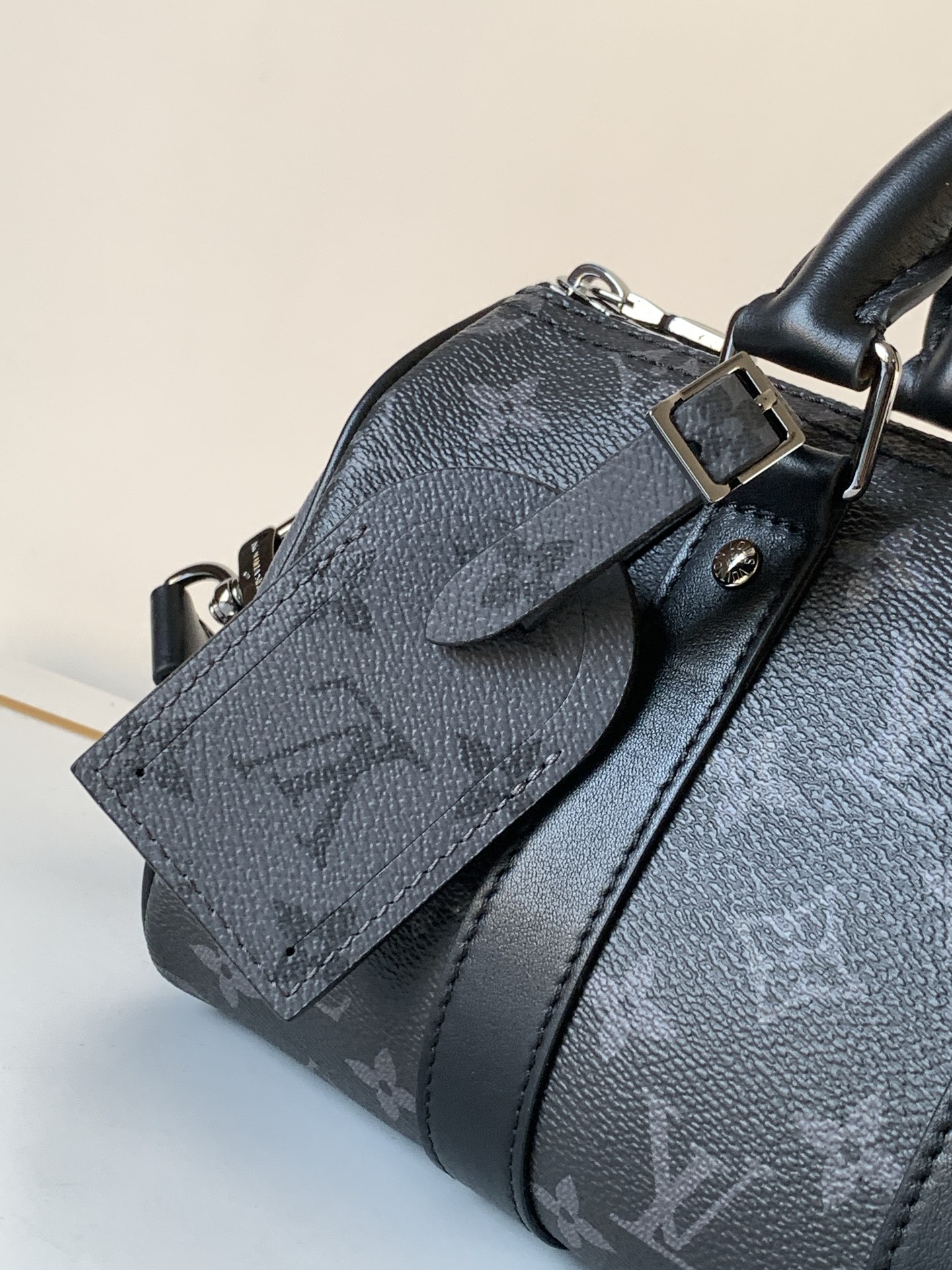Louis Vuitton Keepall 25 Monogram Eclipse Reverse Canvas Bag - Image 5