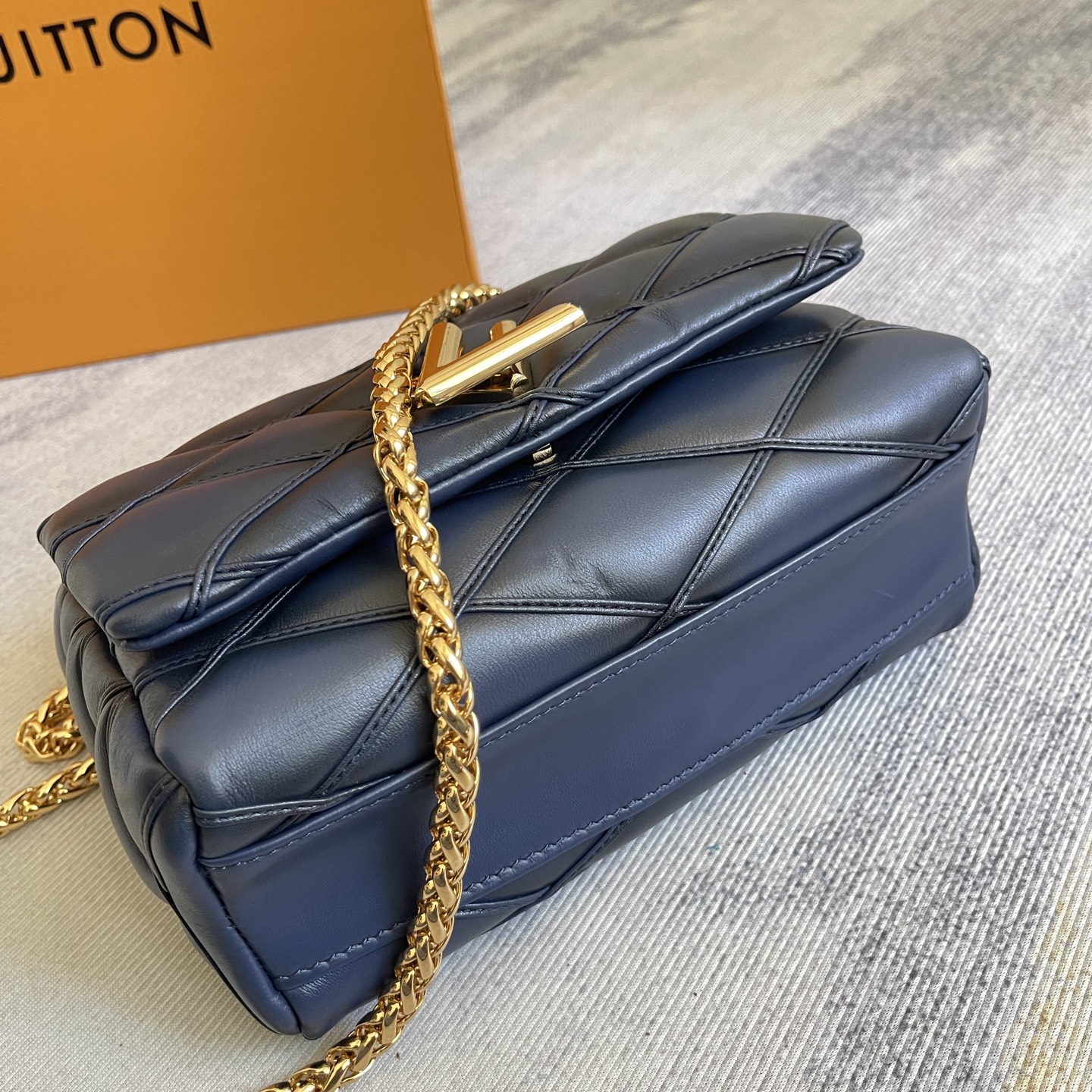 Louis Vuitton GO-14 Medium Handbag - Image 5