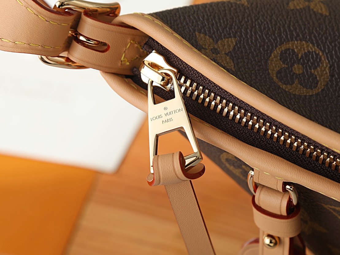 Carryall East West Monogram Canvas Handbag - Image 5