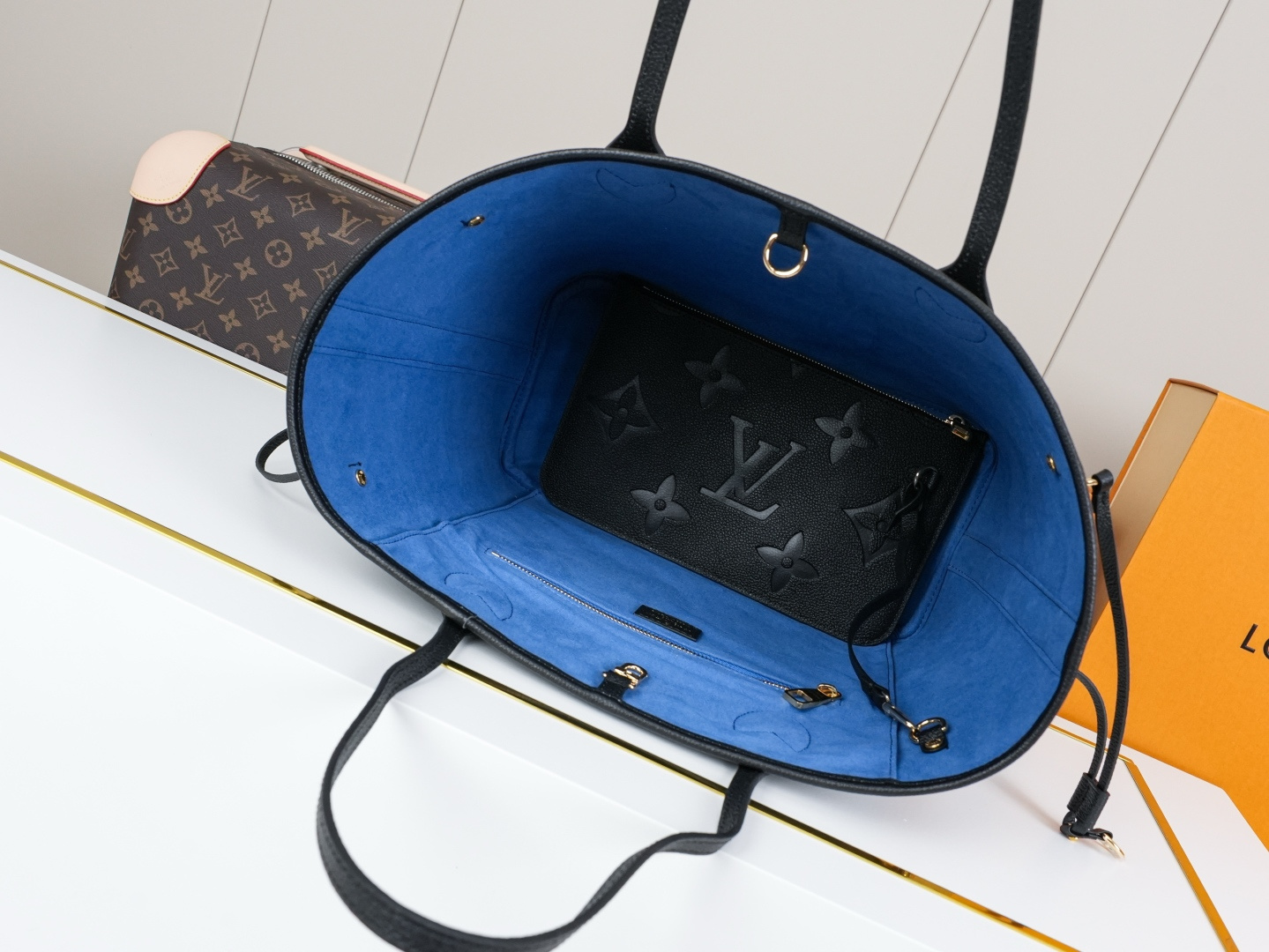 Louis Vuitton Neverfull MM Monogram Empreinte Leather Tote Bag - Image 5