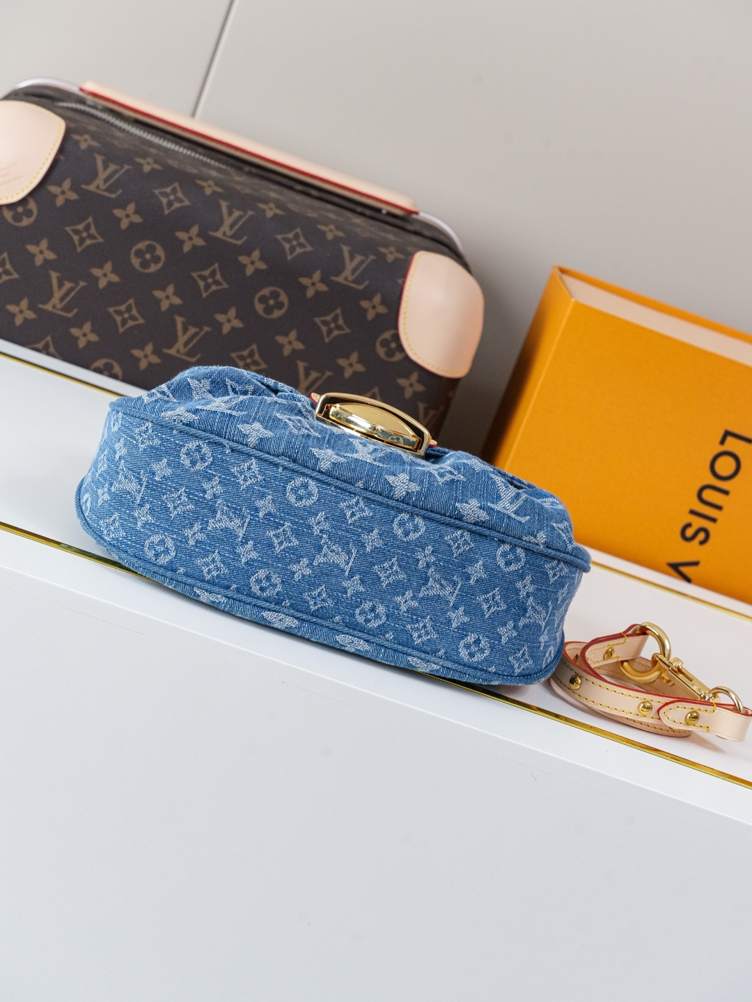 Louis Vuitton Rendez-Vous Sunset Denim Blue Shoulder Bag - Image 5