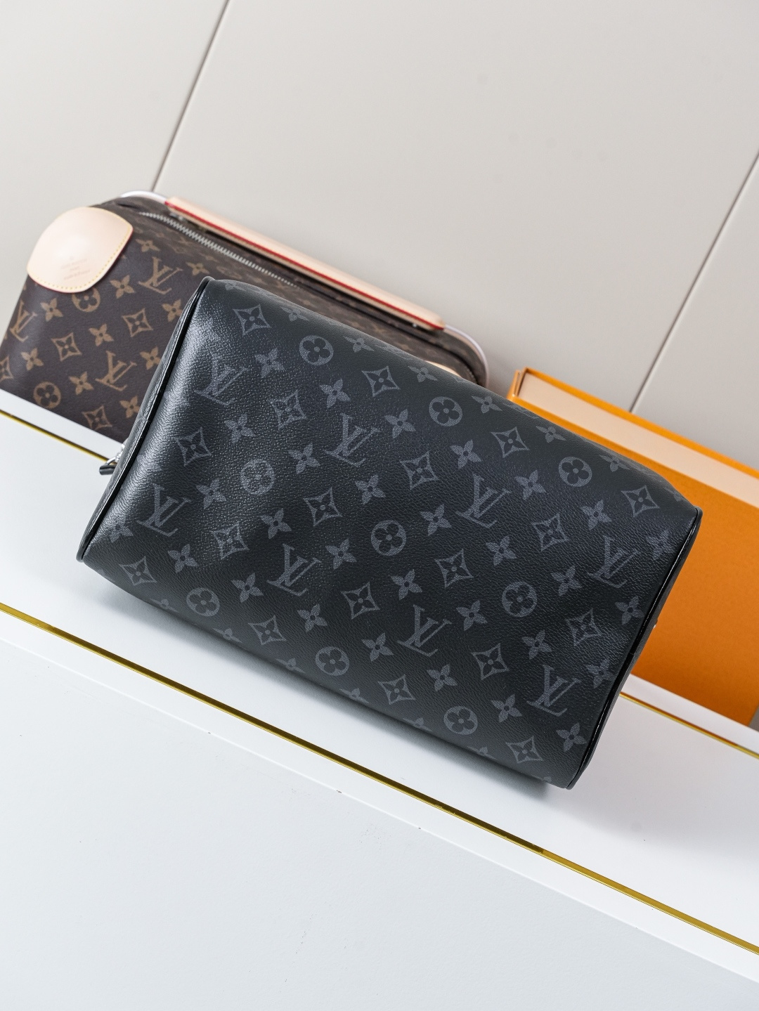 Louis Vuitton Speedy Soft 30 Handbag in Monogram Eclipse Canvas - Image 5