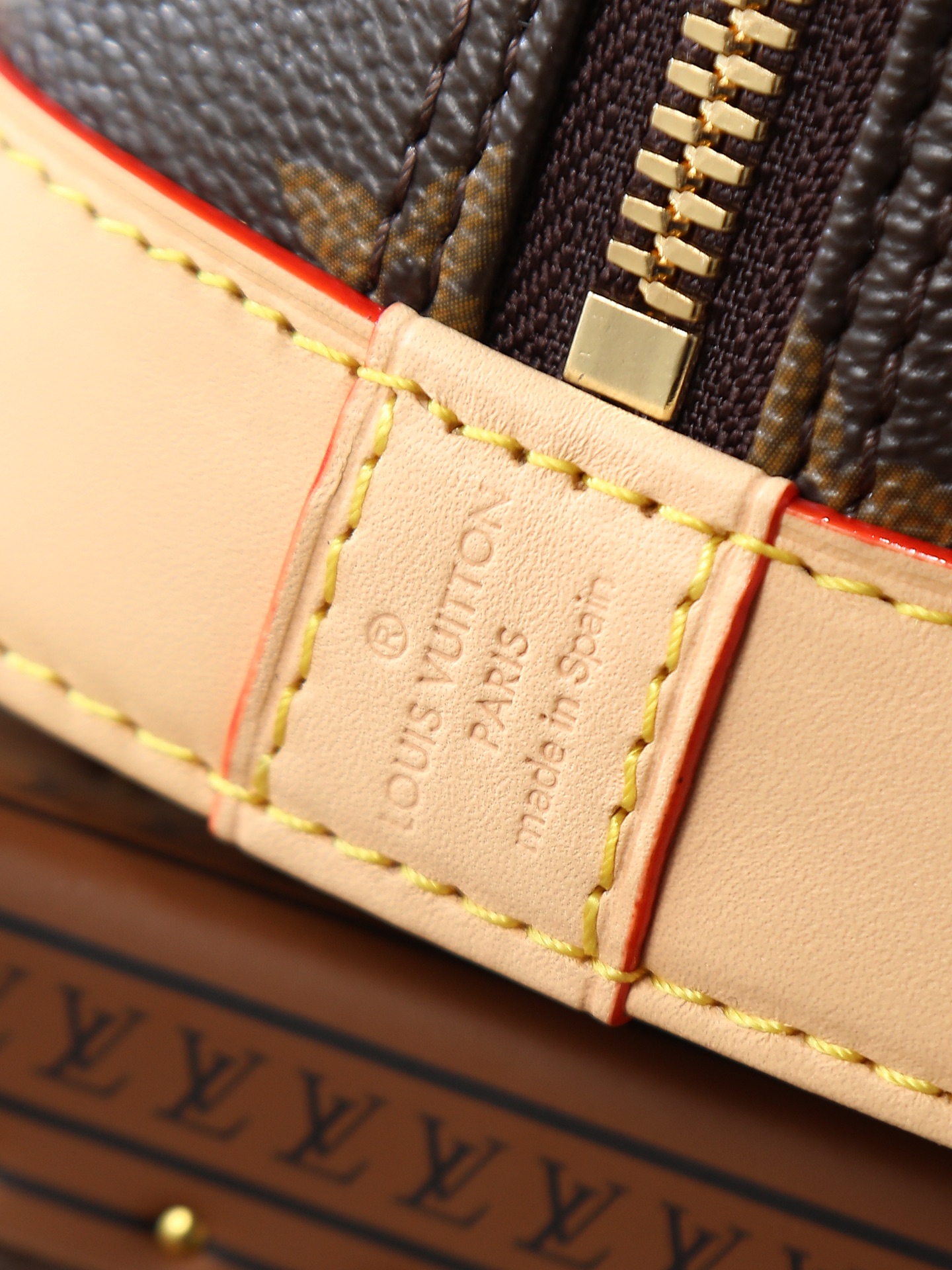 Louis Vuitton M53152 Alma Monogram Handbag - Image 5