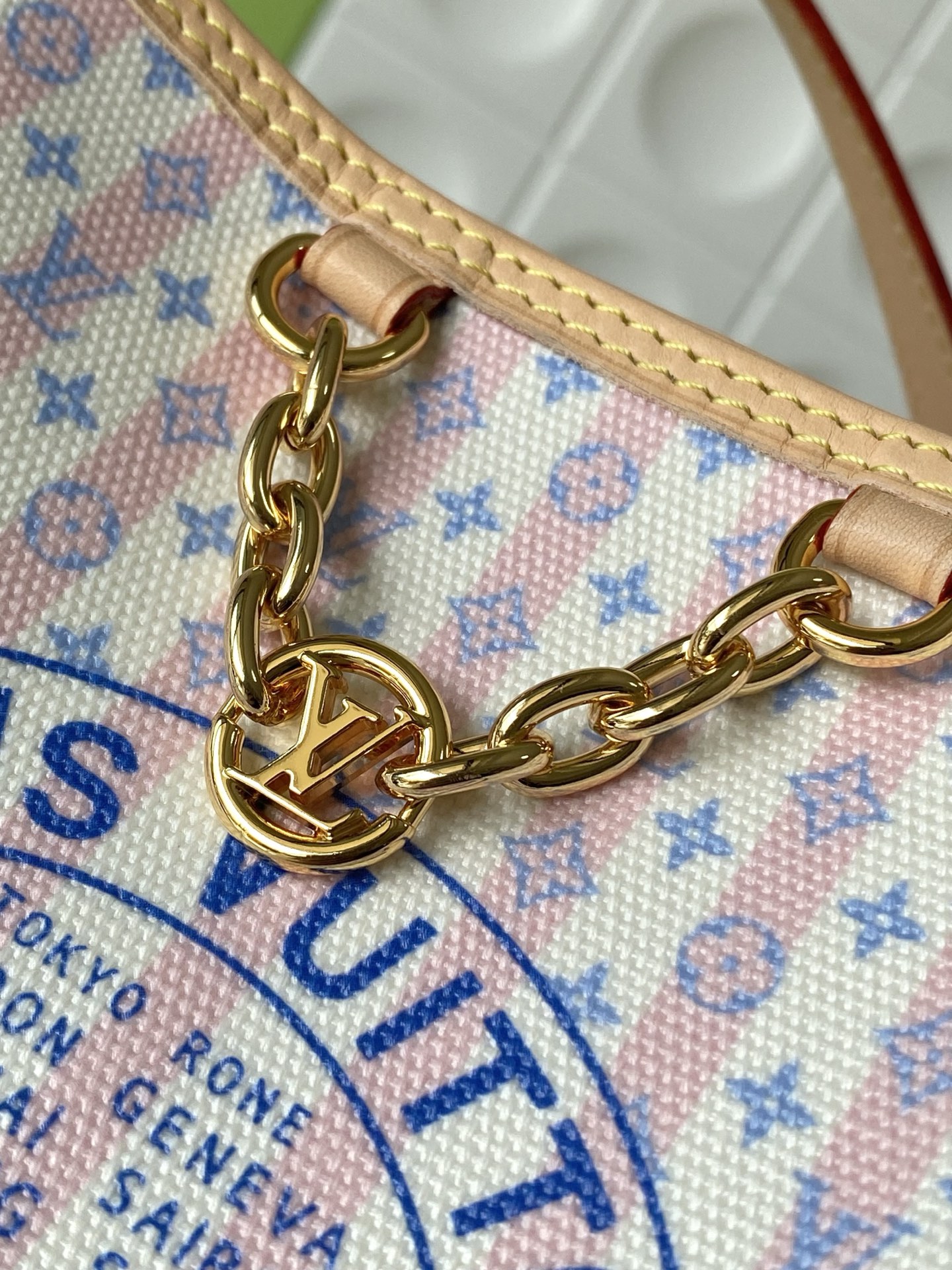 Louis Vuitton All In BB Monogram Bucket Bag, Model M29115 - Image 5
