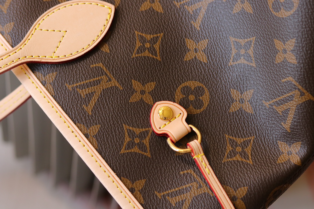 Louis Vuitton Neverfull Medium Tote Bag - Image 5