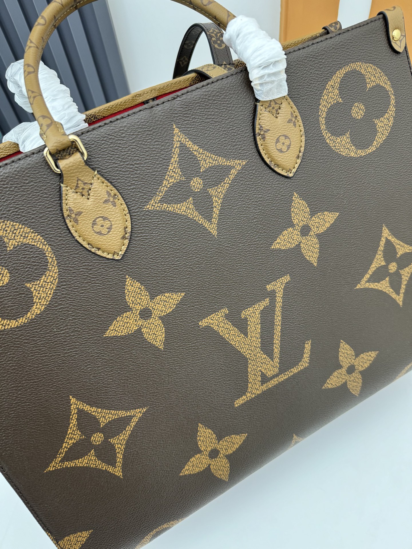 Louis Vuitton Onthego Handbag M44576 - Image 5