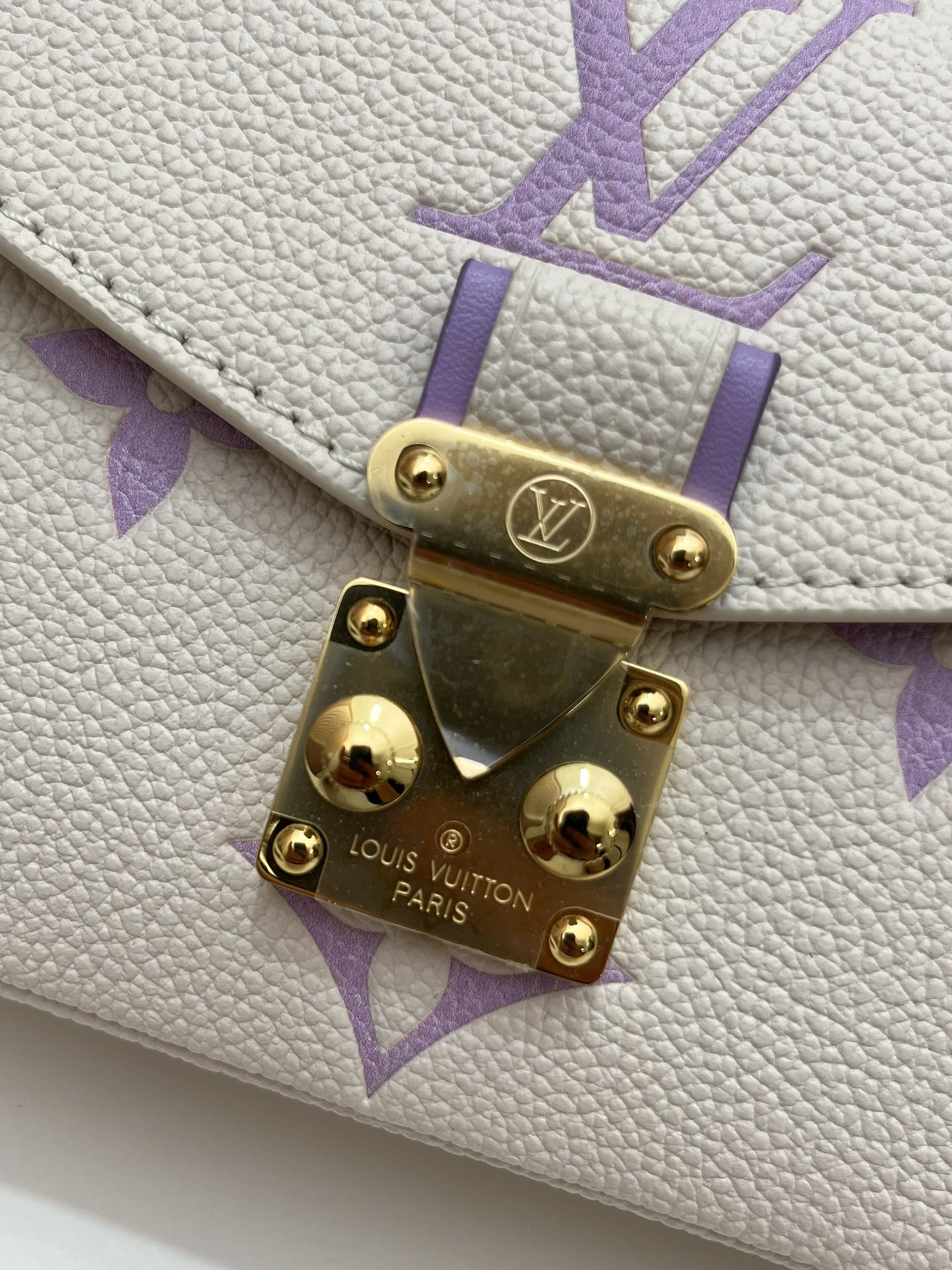 Louis Vuitton Pochette Metis East West Monogram Empreinte Leather Handbag - Image 5