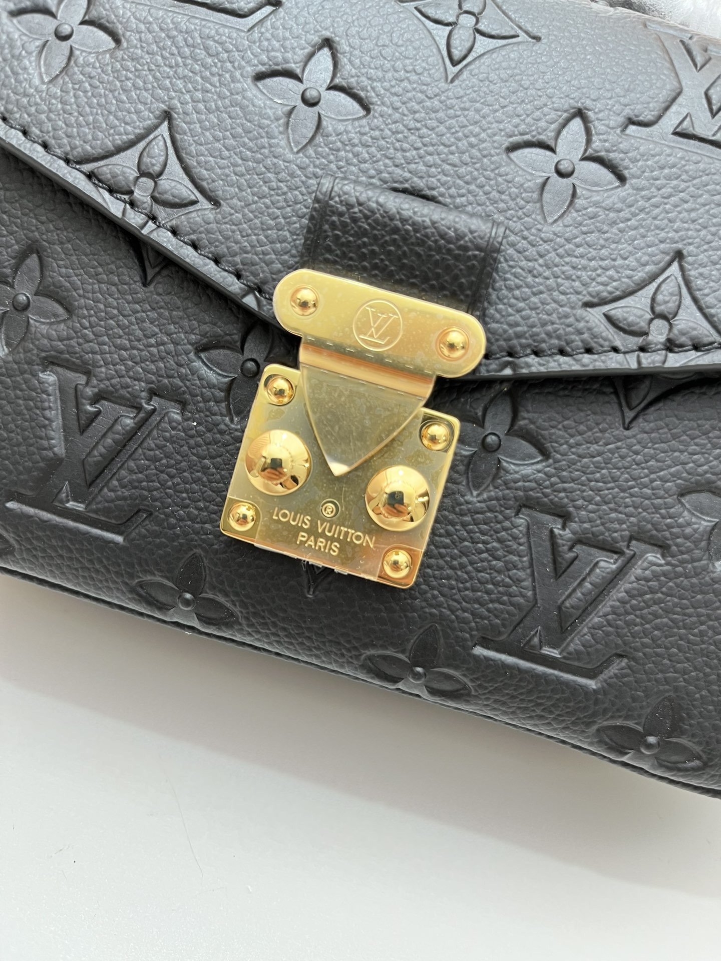 Louis Vuitton Pochette Metis East West Monogram Empreinte Leather Handbag - Image 5