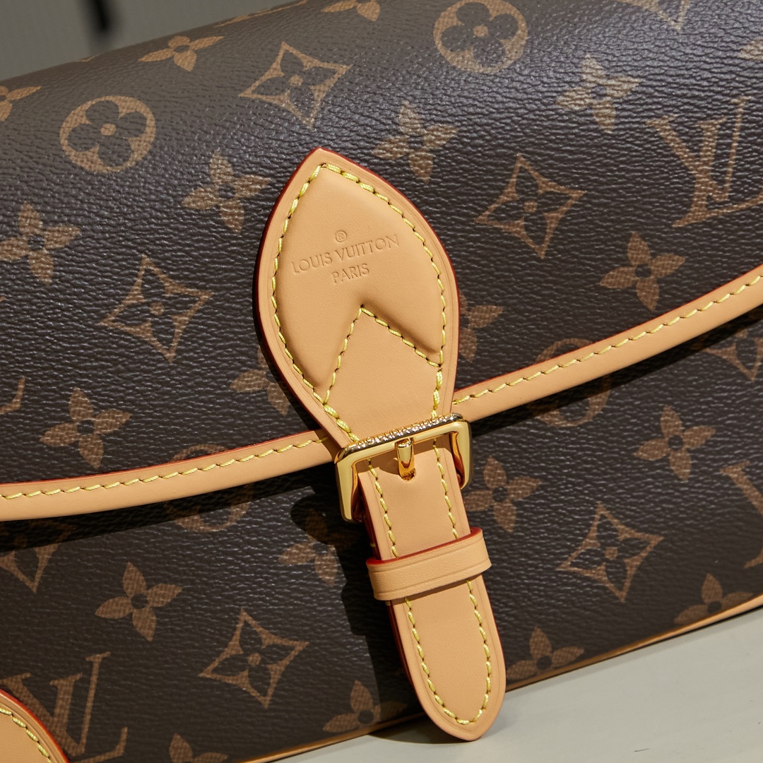 Diane M45985 Monogram Canvas Shoulder Bag - Image 5