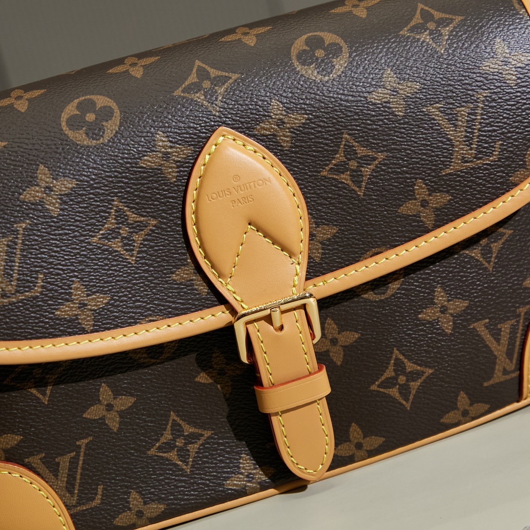 Louis Vuitton Diane Bag M45985 - Image 5