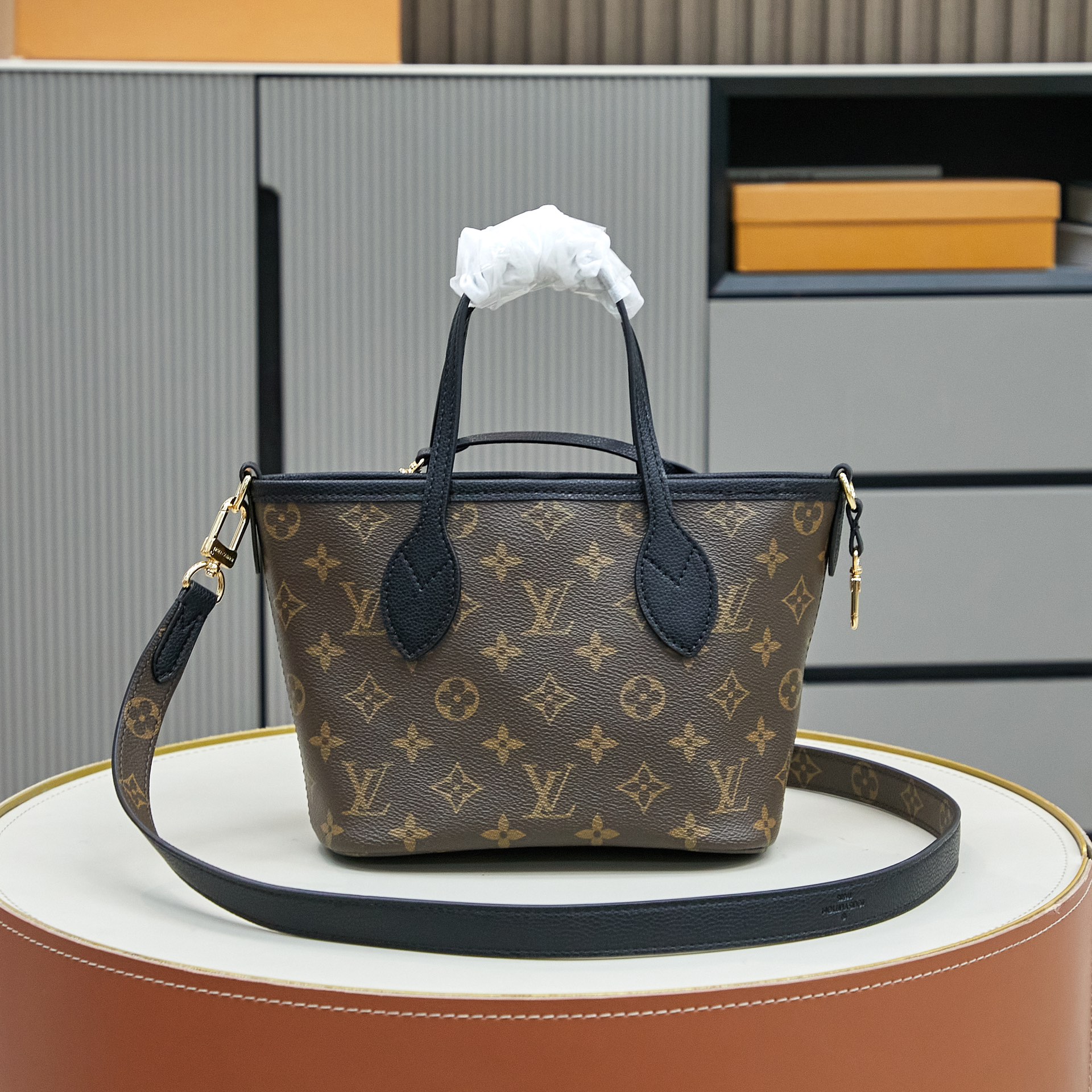 Louis Vuitton Neverfull Bandoulière Inside Out BB Handbag - Image 5