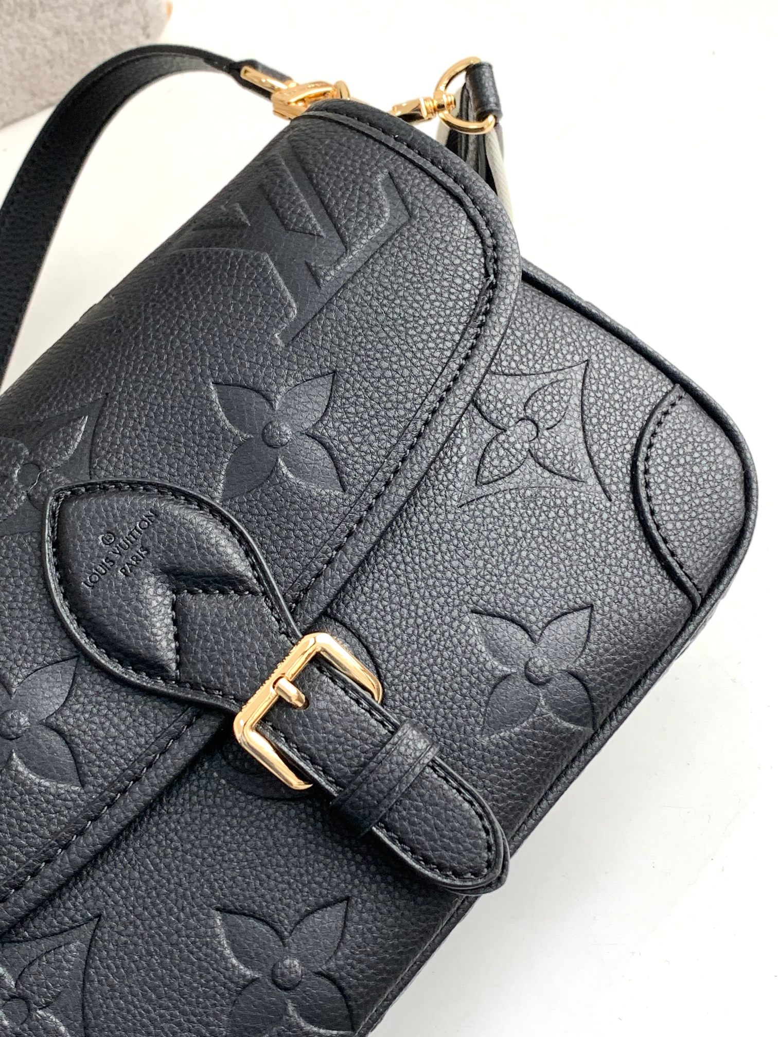 Louis Vuitton Diane Monogram Empreinte Handbag - Image 5