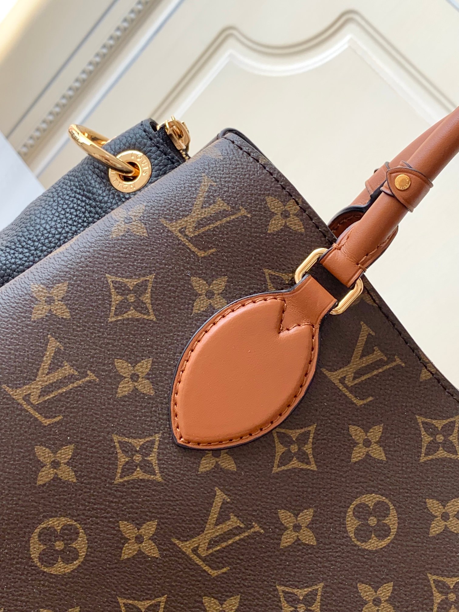 Louis Vuitton Opéra Handbag M46508 - Image 5