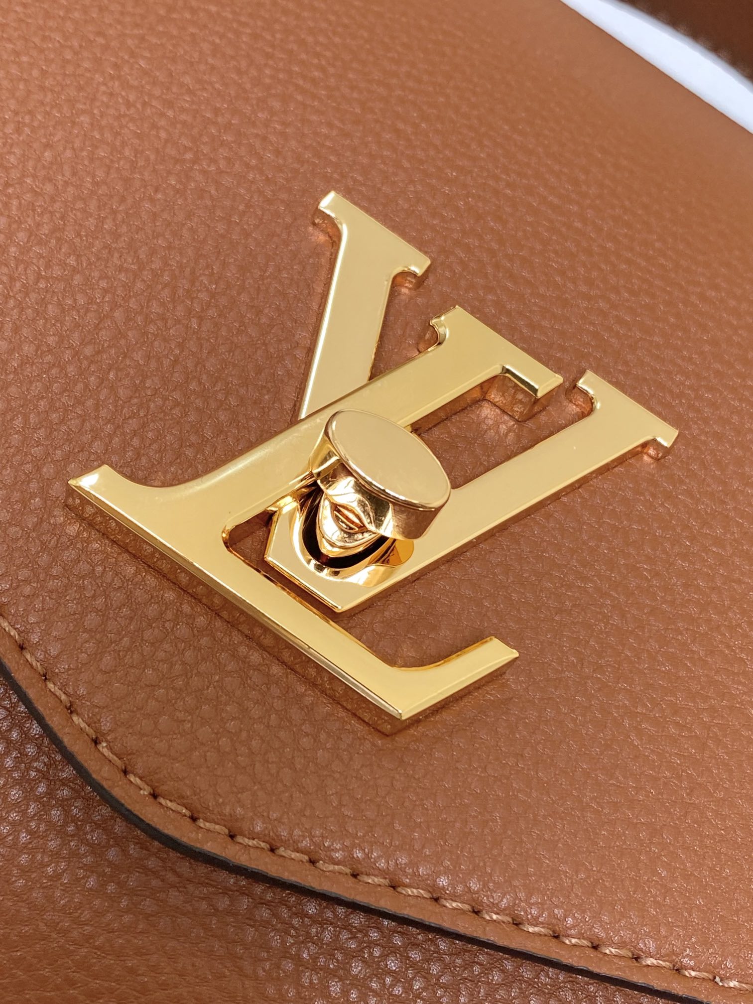 Louis Vuitton Twist Handbag - Image 5
