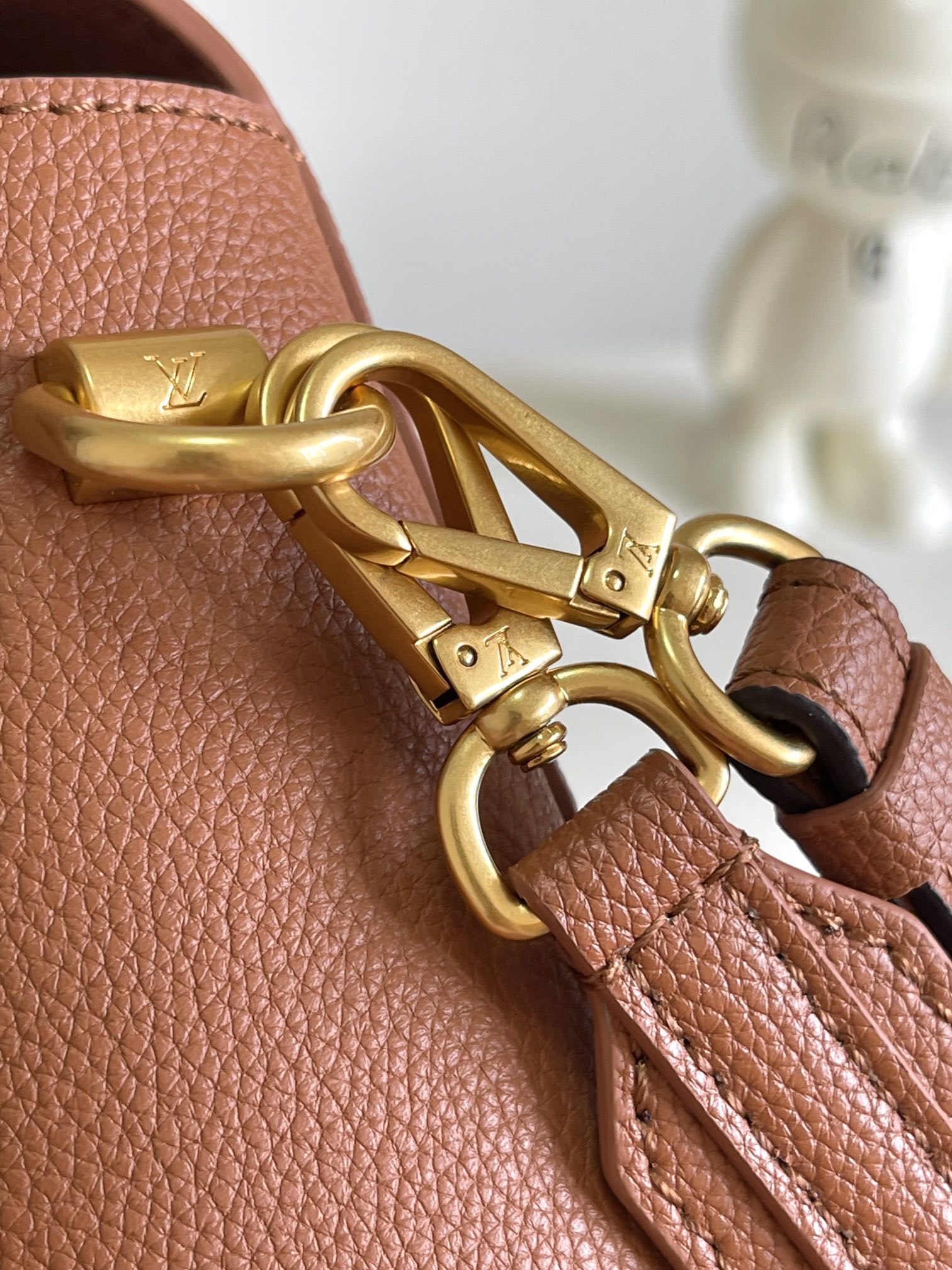 Louis Vuitton Soft Twist Bag M24639 - Image 5