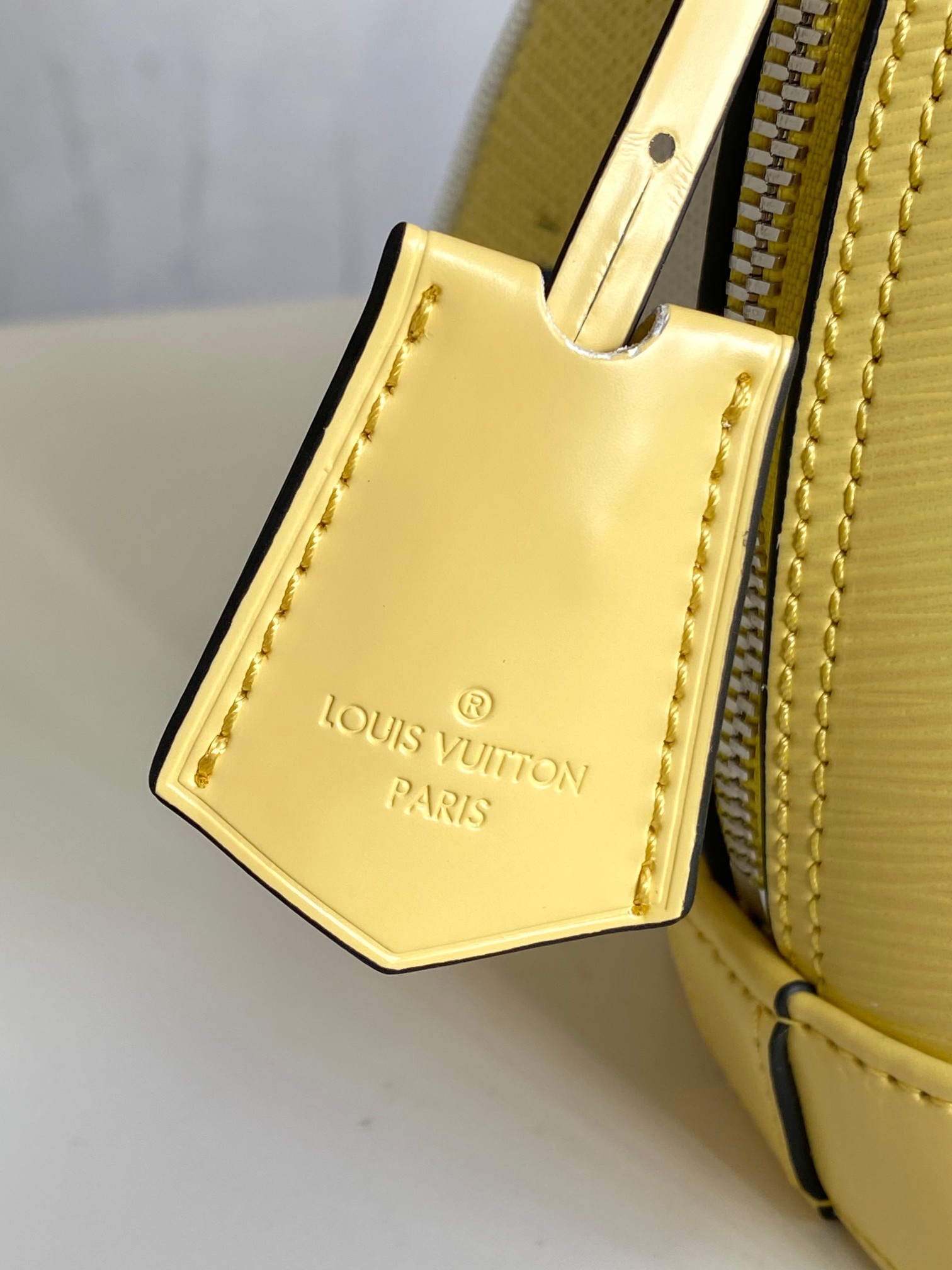 Louis Vuitton Alma BB Handbag in Epi Leather - Image 5