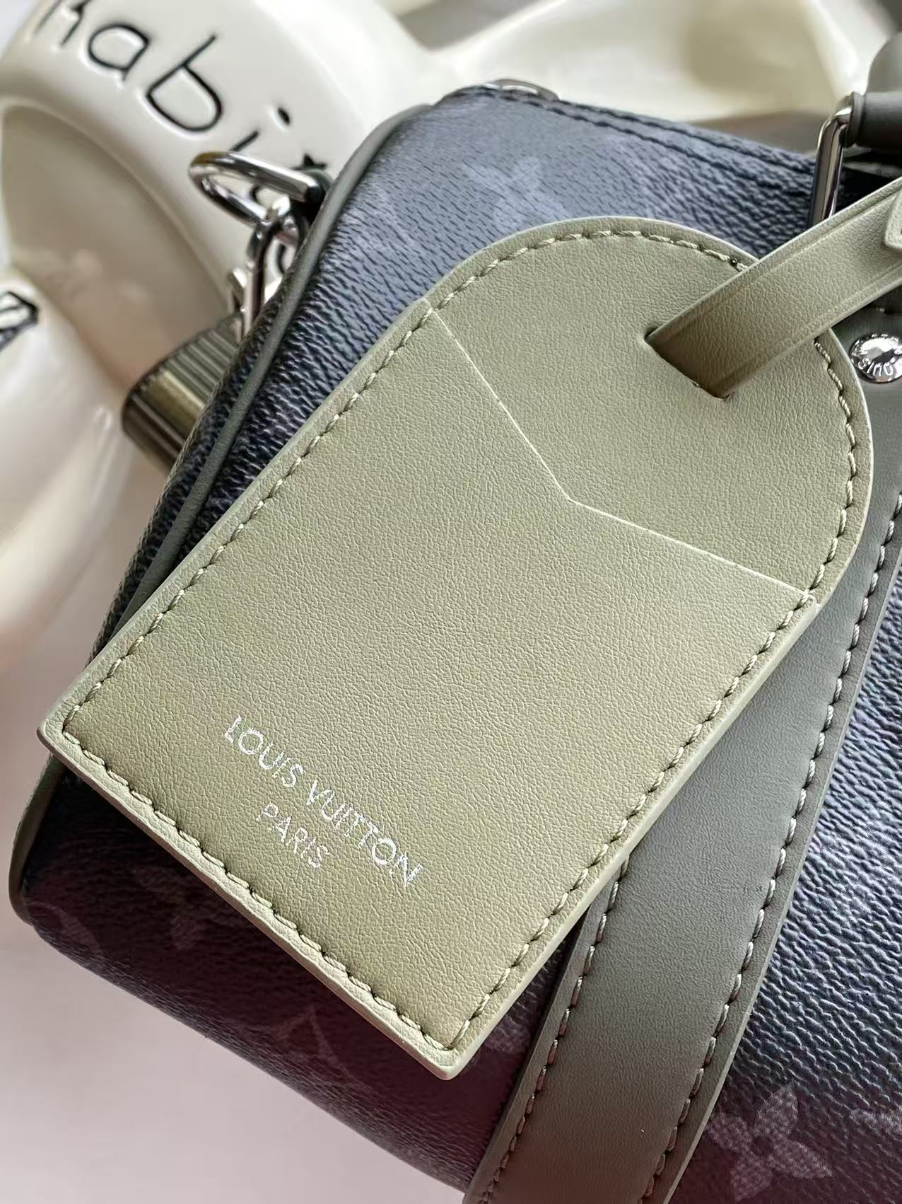 Louis Vuitton Keepall Bandouliere 25 Travel Bag in Monogram Eclipse Canvas - Image 5