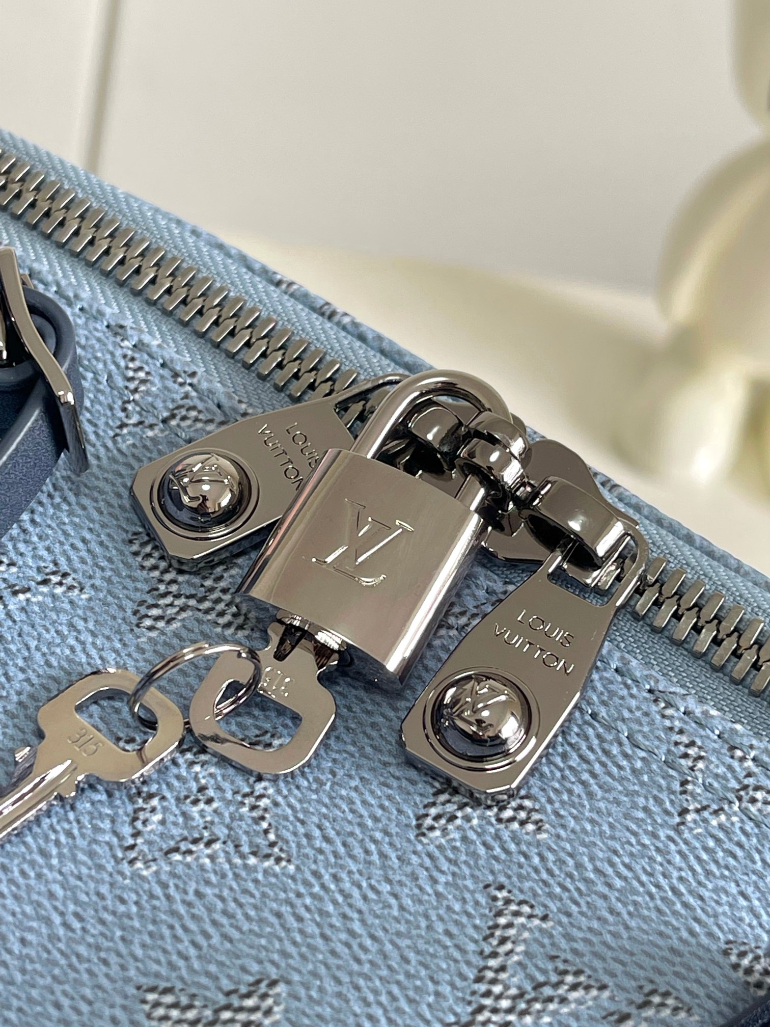 Keepall Bandoulière 50 Travel Bag - Image 5