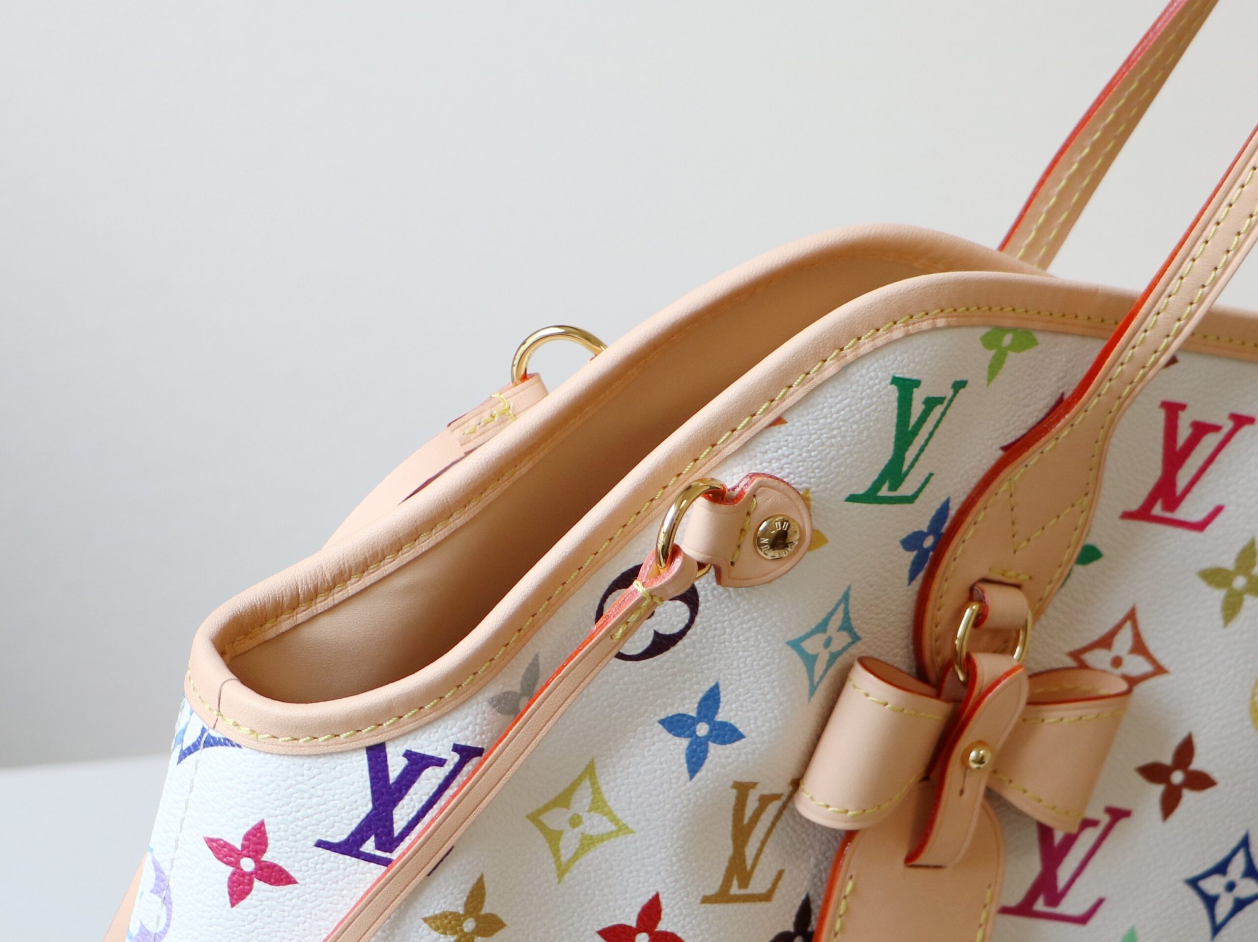 Neverwoof Medium Pet Bag in Monogram Coated Canvas and Leather - Image 5