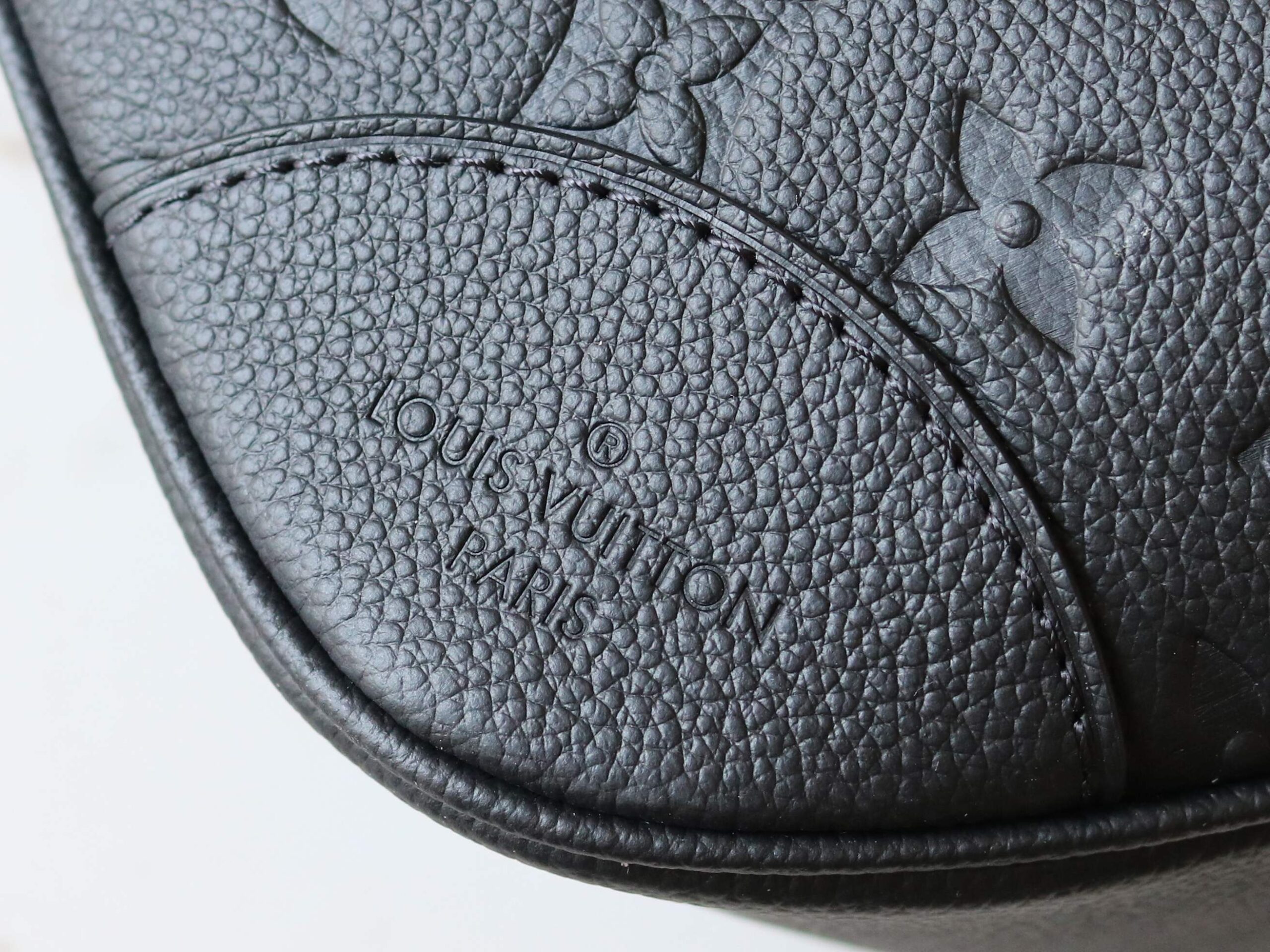 Louis Vuitton Boulogne Handbag in Monogram Empreinte Leather - Image 5