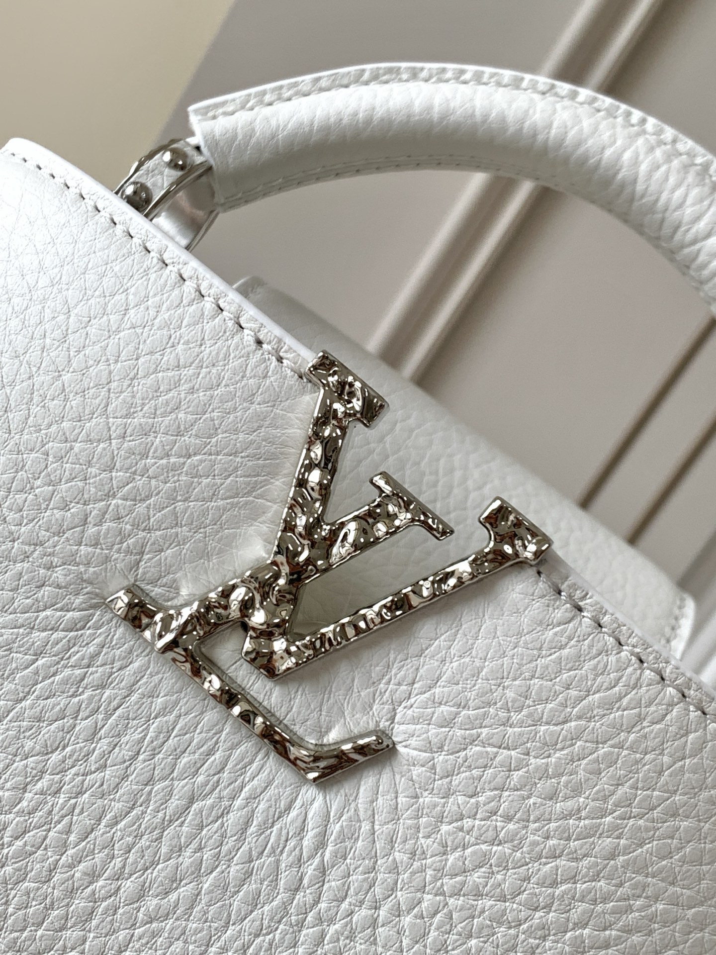 Louis Vuitton Capucines East West Mini Handbag M24671 in White - Image 5
