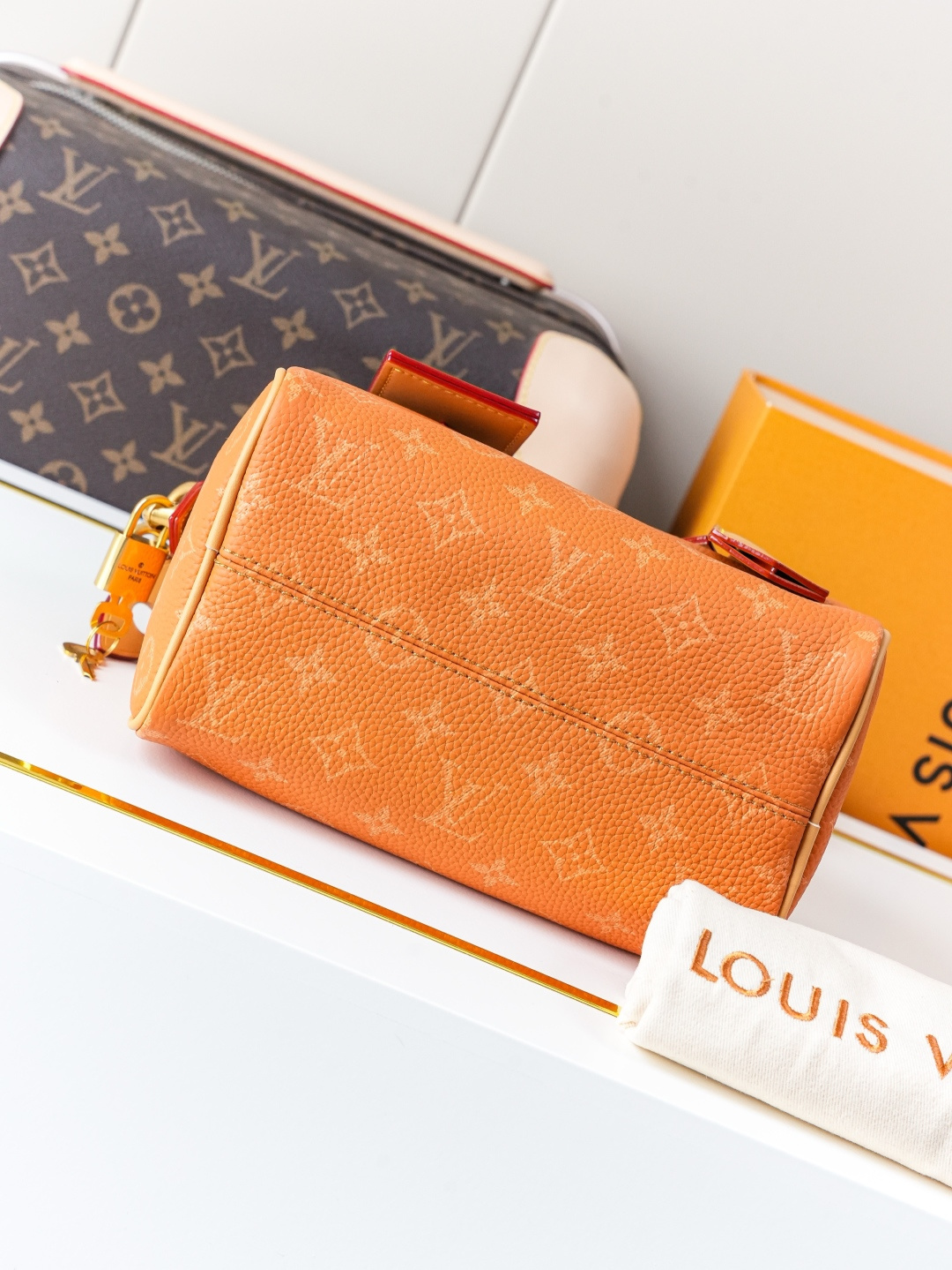 Louis Vuitton Speedy Bandoulière 20 Bag in Orange - Image 5