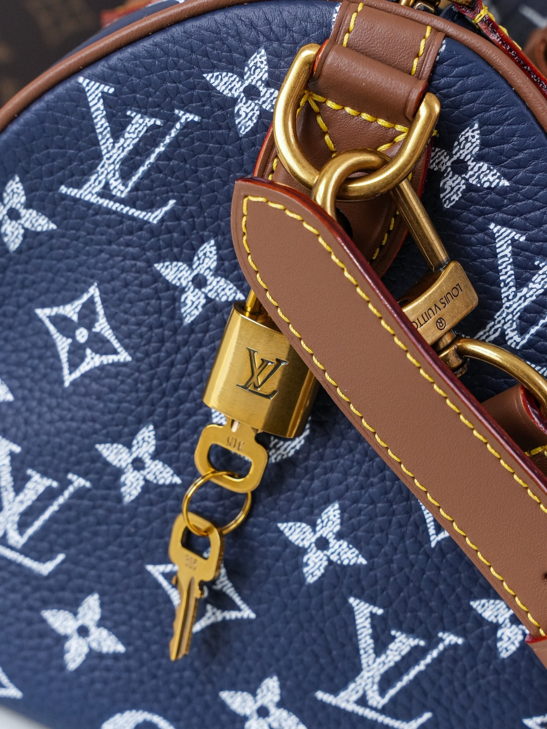 Louis Vuitton Speedy Bandoulière 25 Monogram Leather Handbag - Sapphire Blue - Image 5
