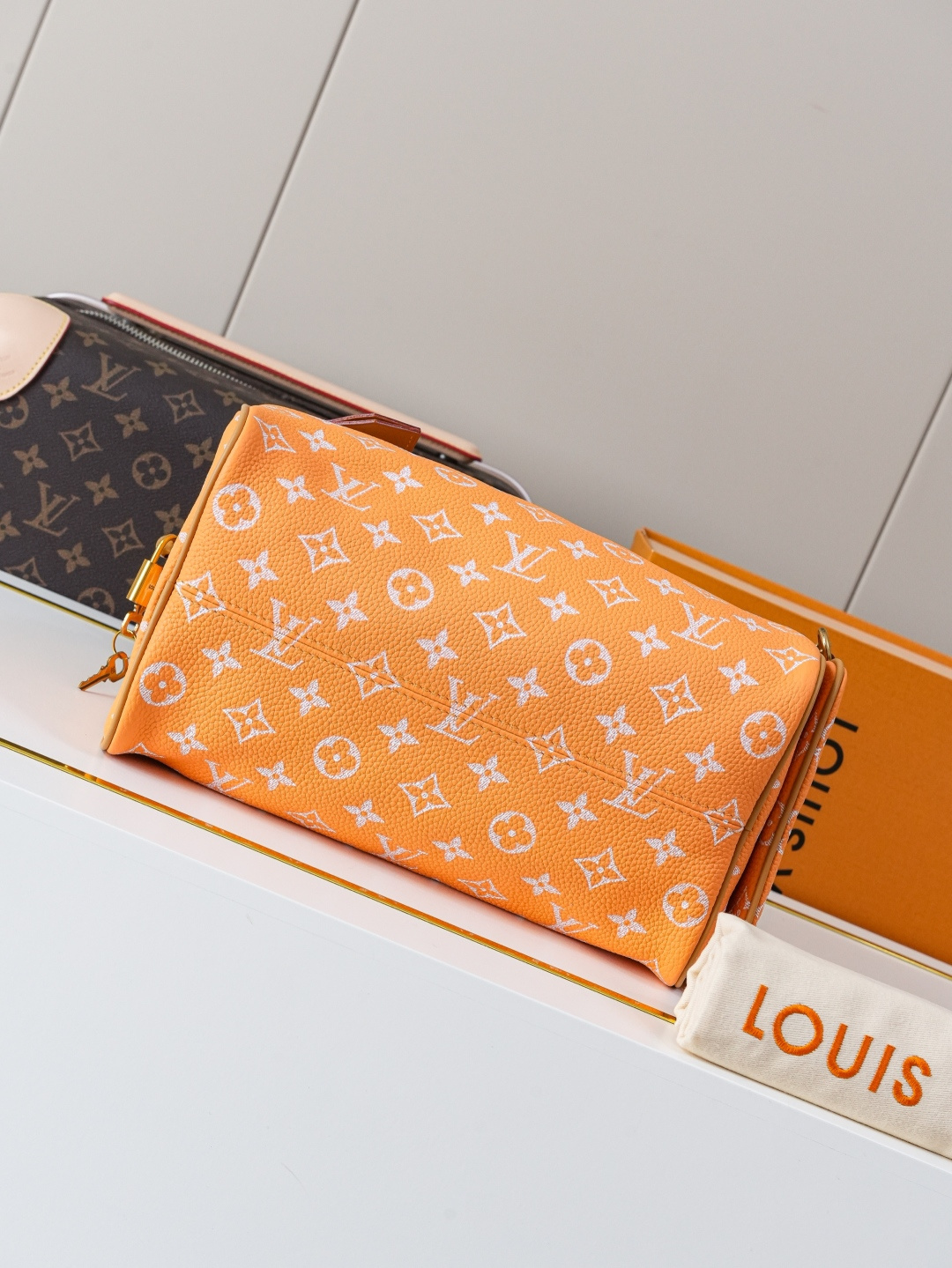 Louis Vuitton Speedy Bandouliere 25 Monogram Leather Handbag - Image 5