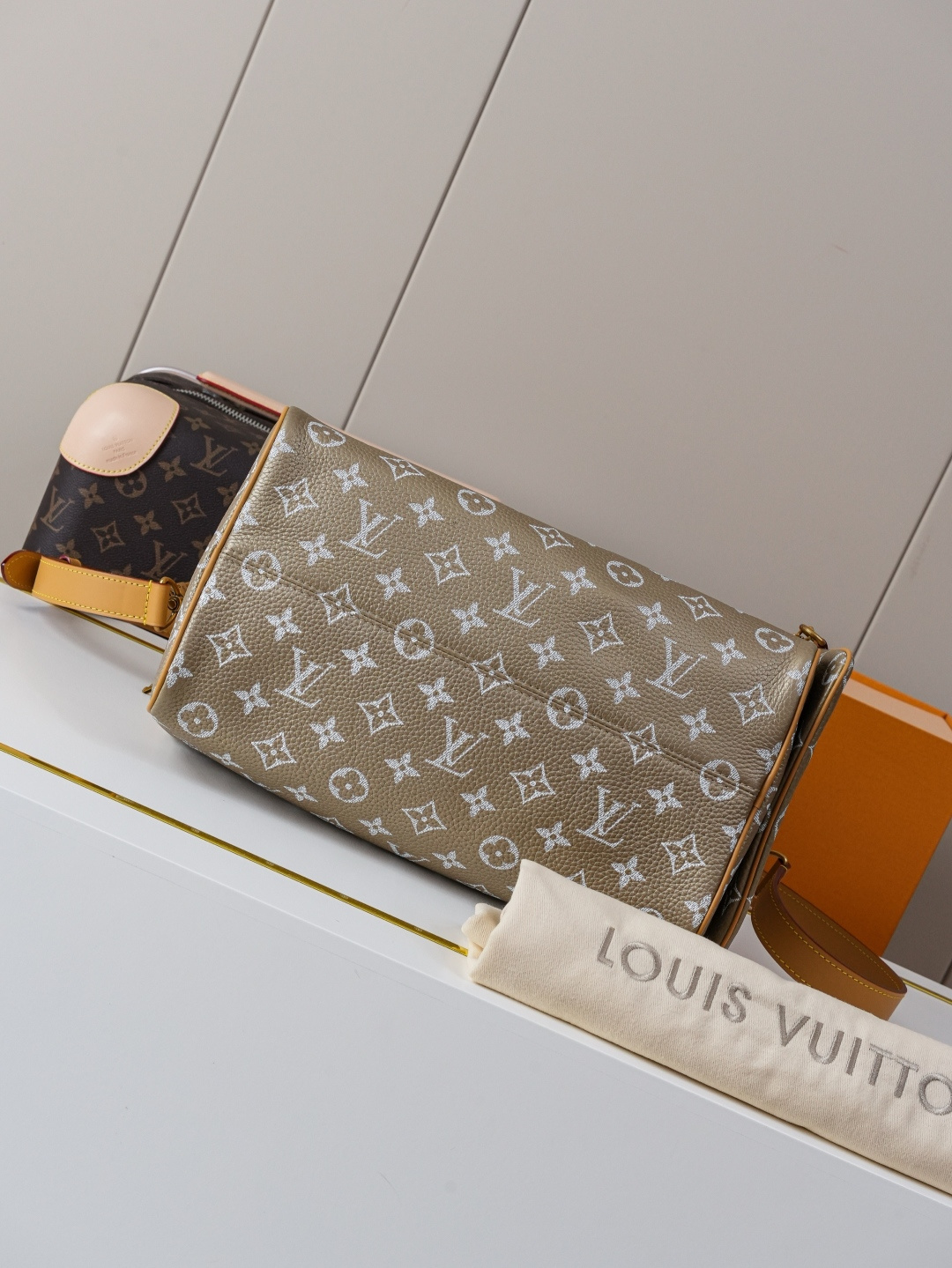 Louis Vuitton Speedy Bandoulière 30 Monogram Handbag - Image 5