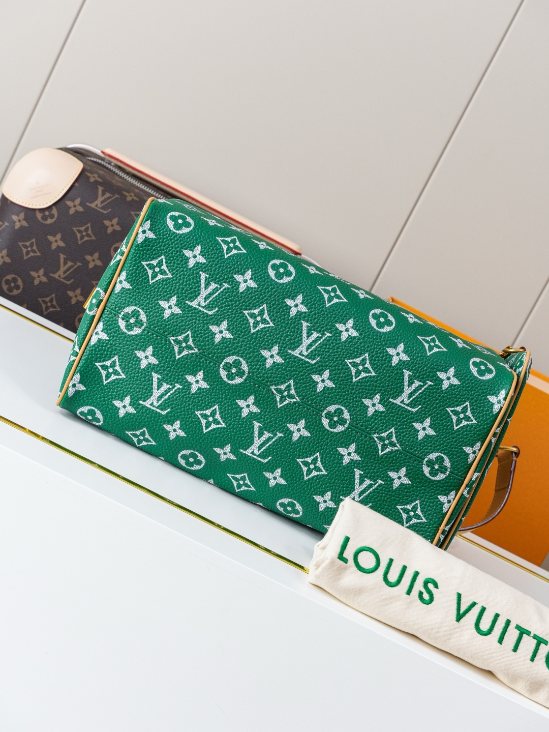 Louis Vuitton Speedy Bandouliere 30 Monogram Leather Handbag - Image 5