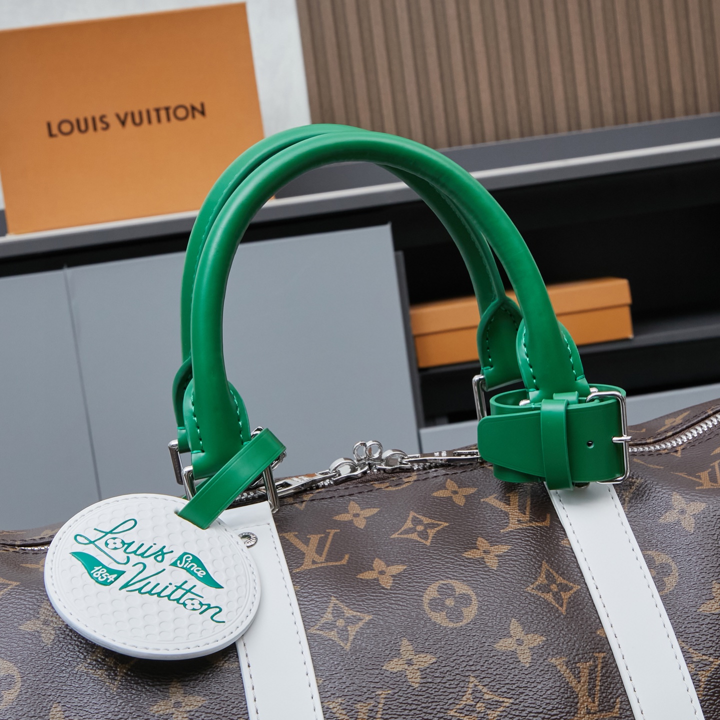 Louis Vuitton Keepall Bandoulière 50 Travel Bag - Image 5