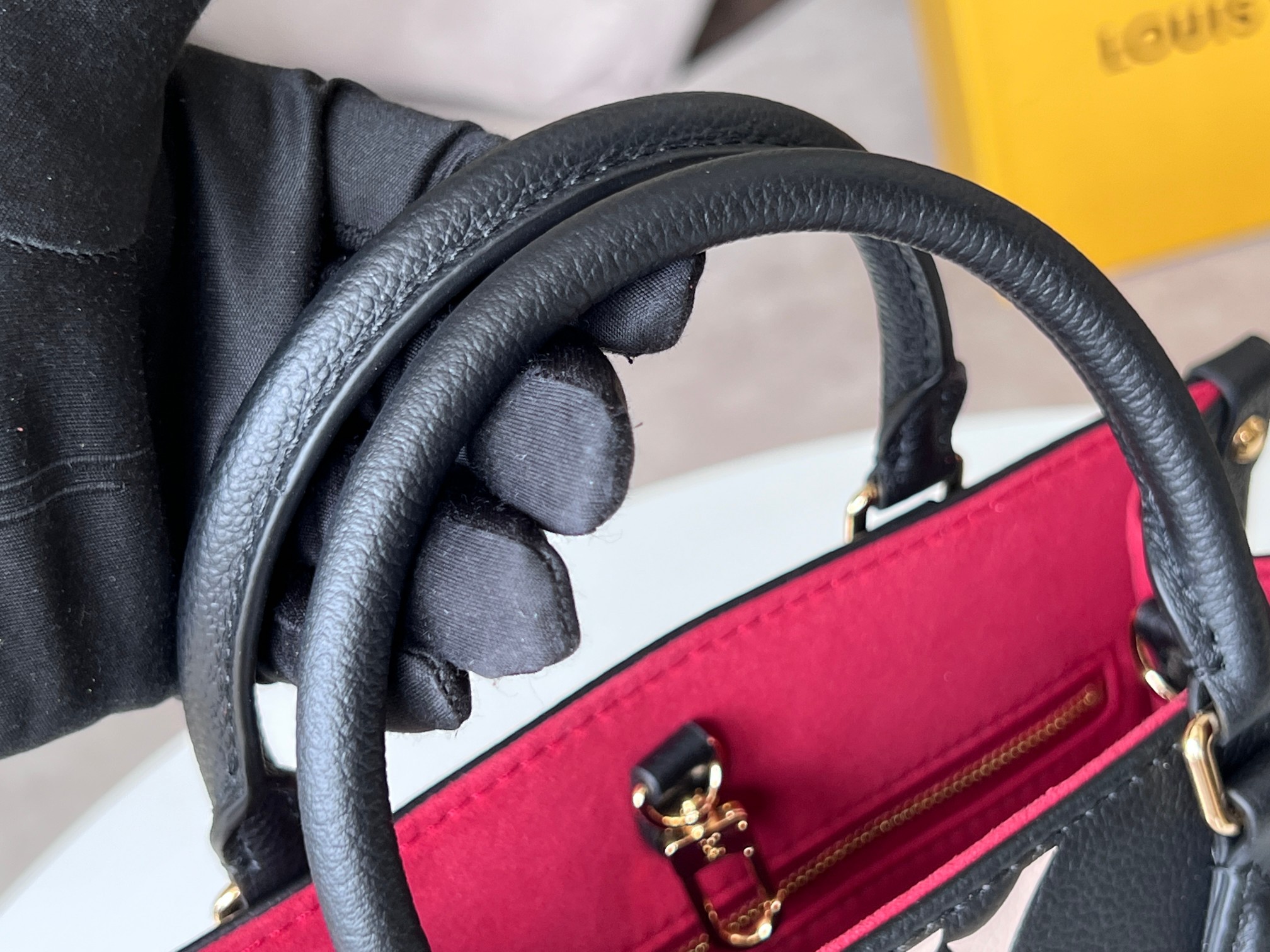 Louis Vuitton Onthego Small Tote Bag M45654 M45659 M45779 - Image 5