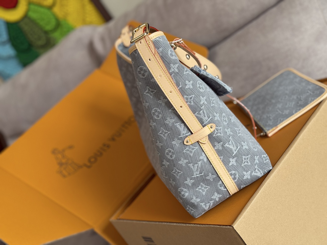 Louis Vuitton CarryAll Medium Denim Shoulder Bag - Image 5