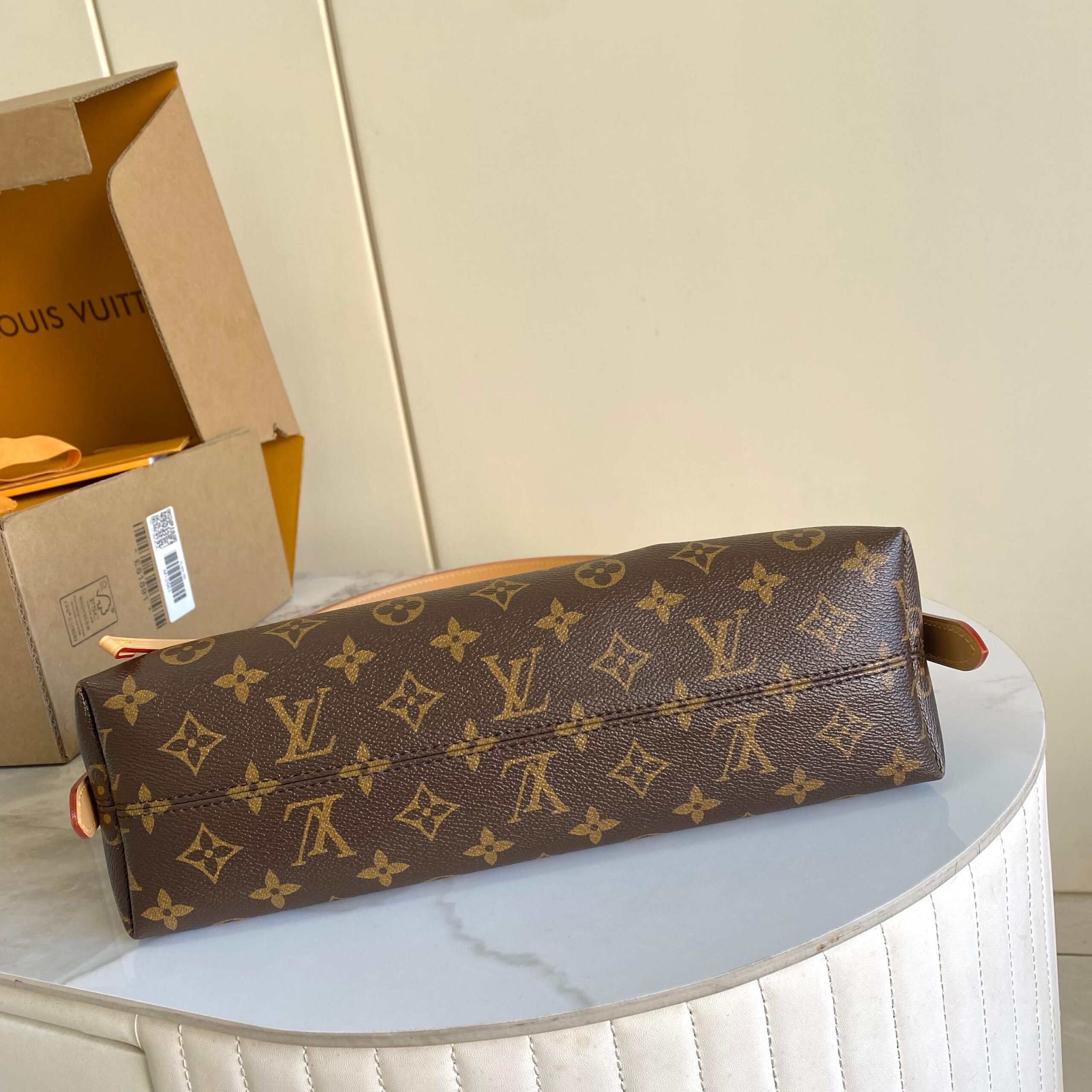 CarryAll East West Monogram Canvas and Leather Shoulder Bag - Image 5