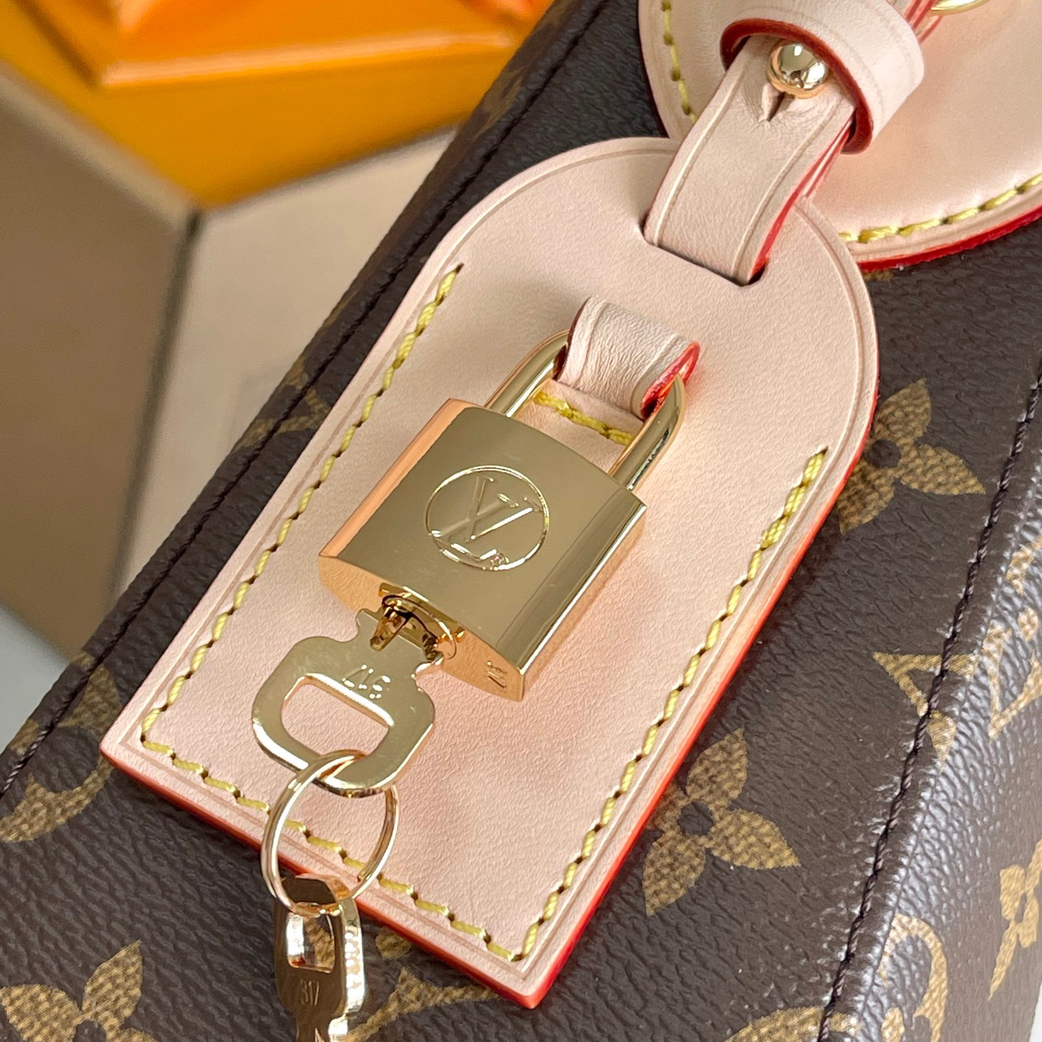Louis Vuitton Slouchy Small Handbag - Image 5